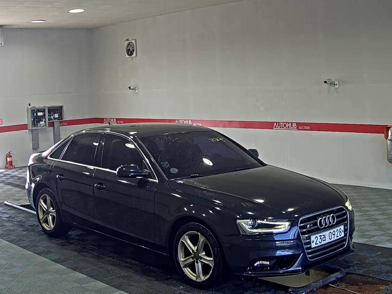 أودي إيه 4 (4Th Gen) 30 TDI 2015