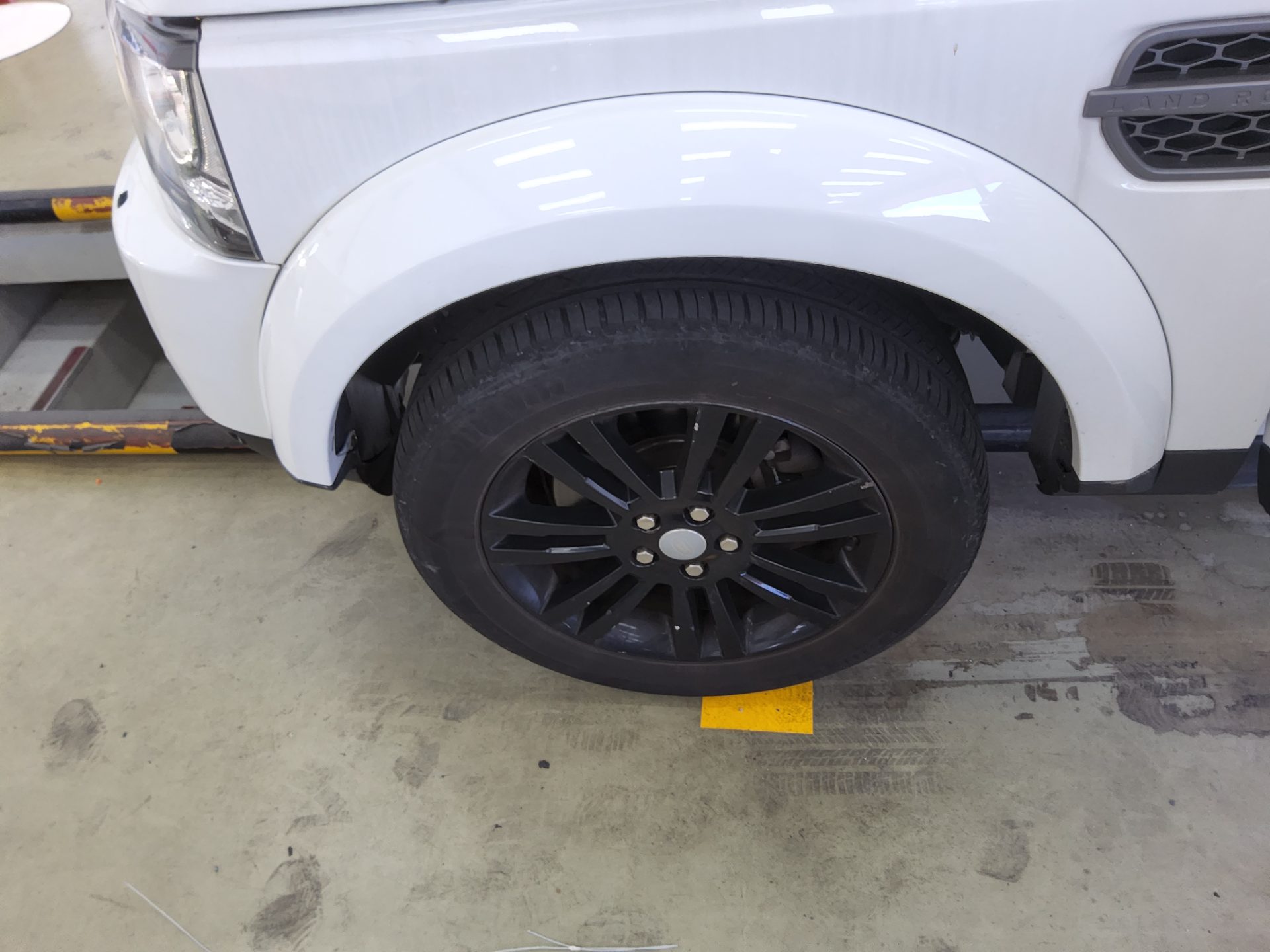 لاند روفر Rover Discovery 4 3.0 Sdv6 Se 2016 SE