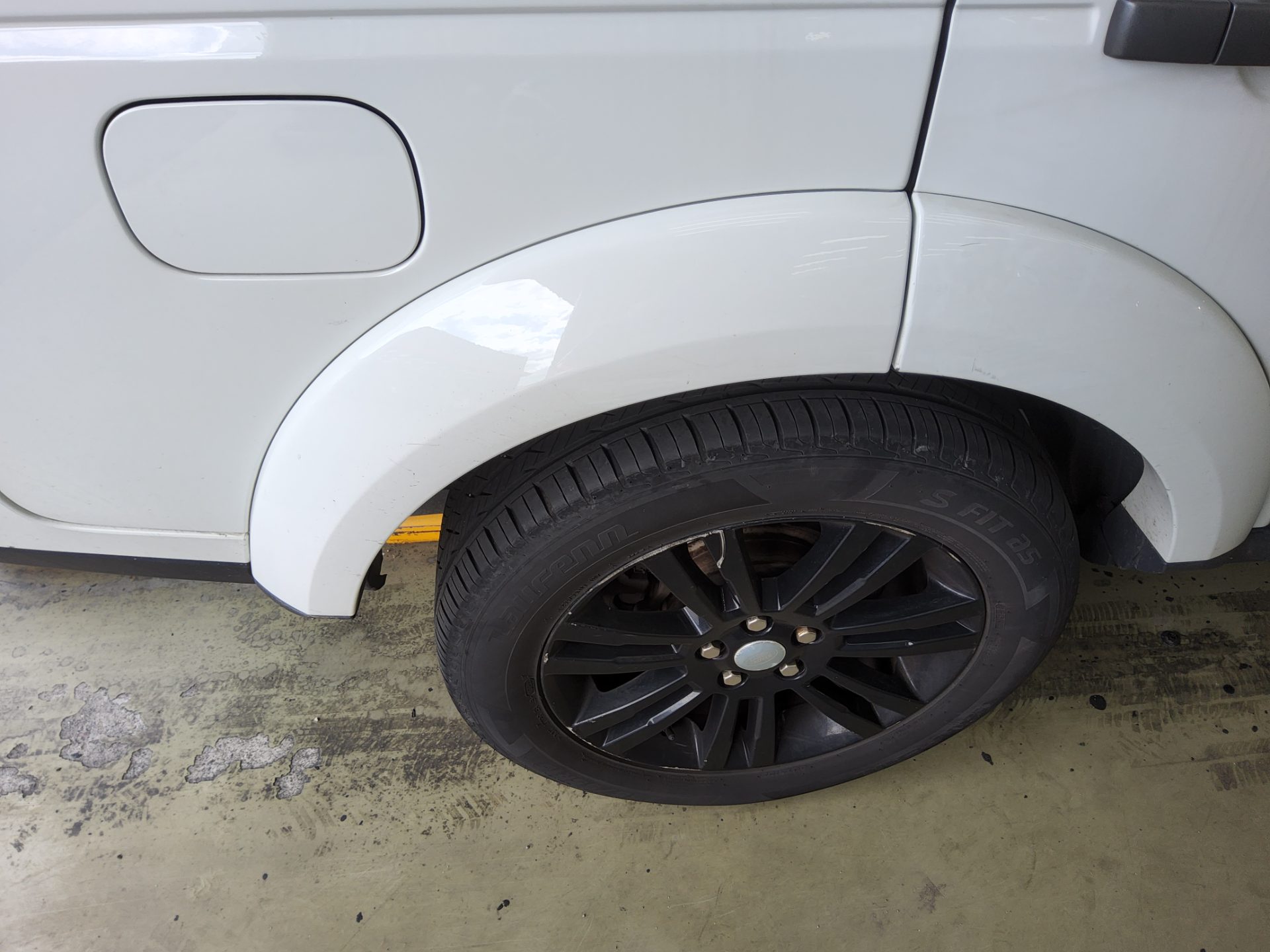 لاند روفر Rover Discovery 4 3.0 Sdv6 Se 2016 SE
