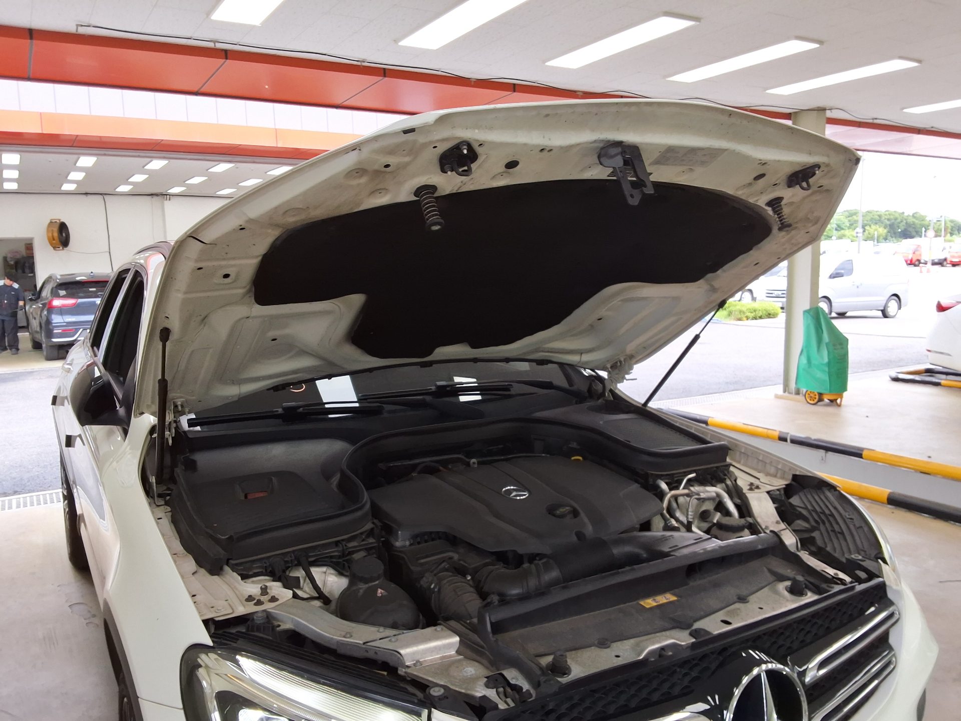 مرسيدس بنز جي إل سي Class جي إل سي 250D فورماتيك Night Pack 2018 4MATIC