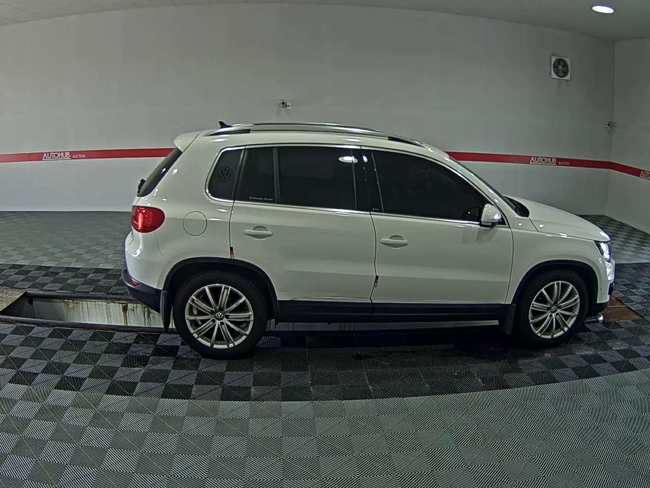فولكس فاجن تيجوان 2.0 TDI Bluemotion بريميوم 2013 بريميوم