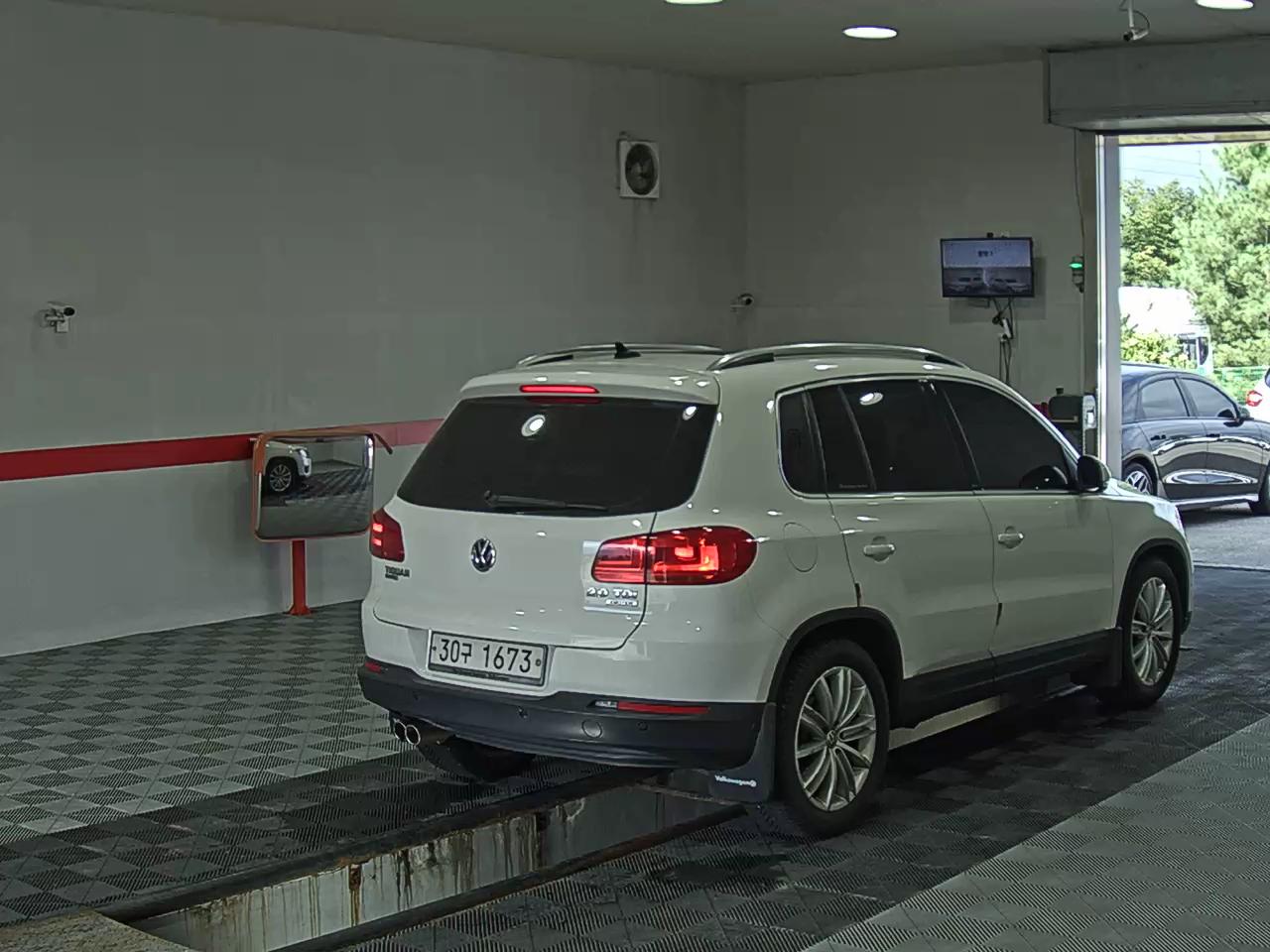 فولكس فاجن تيجوان 2.0 TDI Bluemotion بريميوم 2013 بريميوم