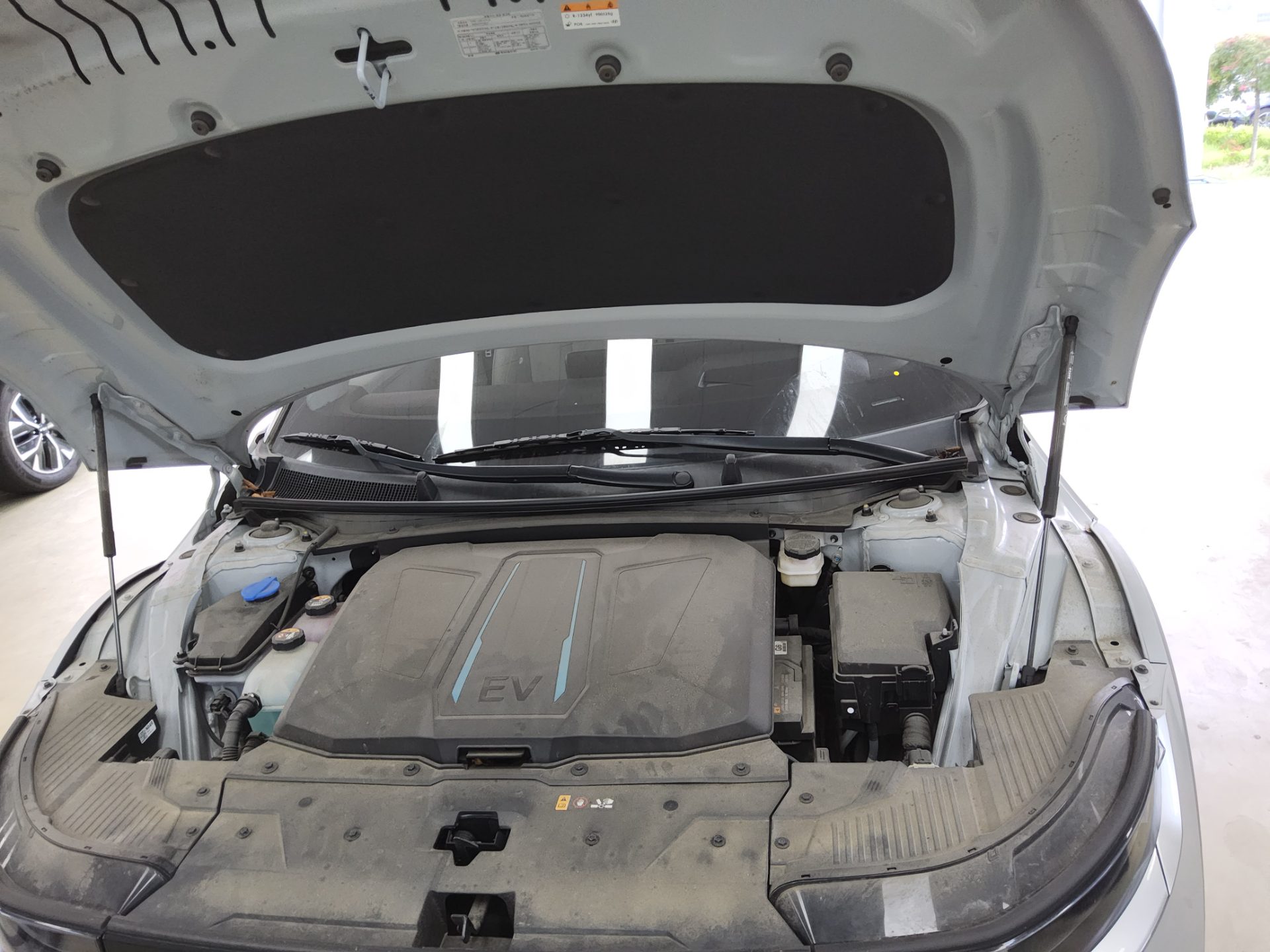 هيونداي أيونيك 2023 EV دفع رباعي طويل المدى PRESTIGE