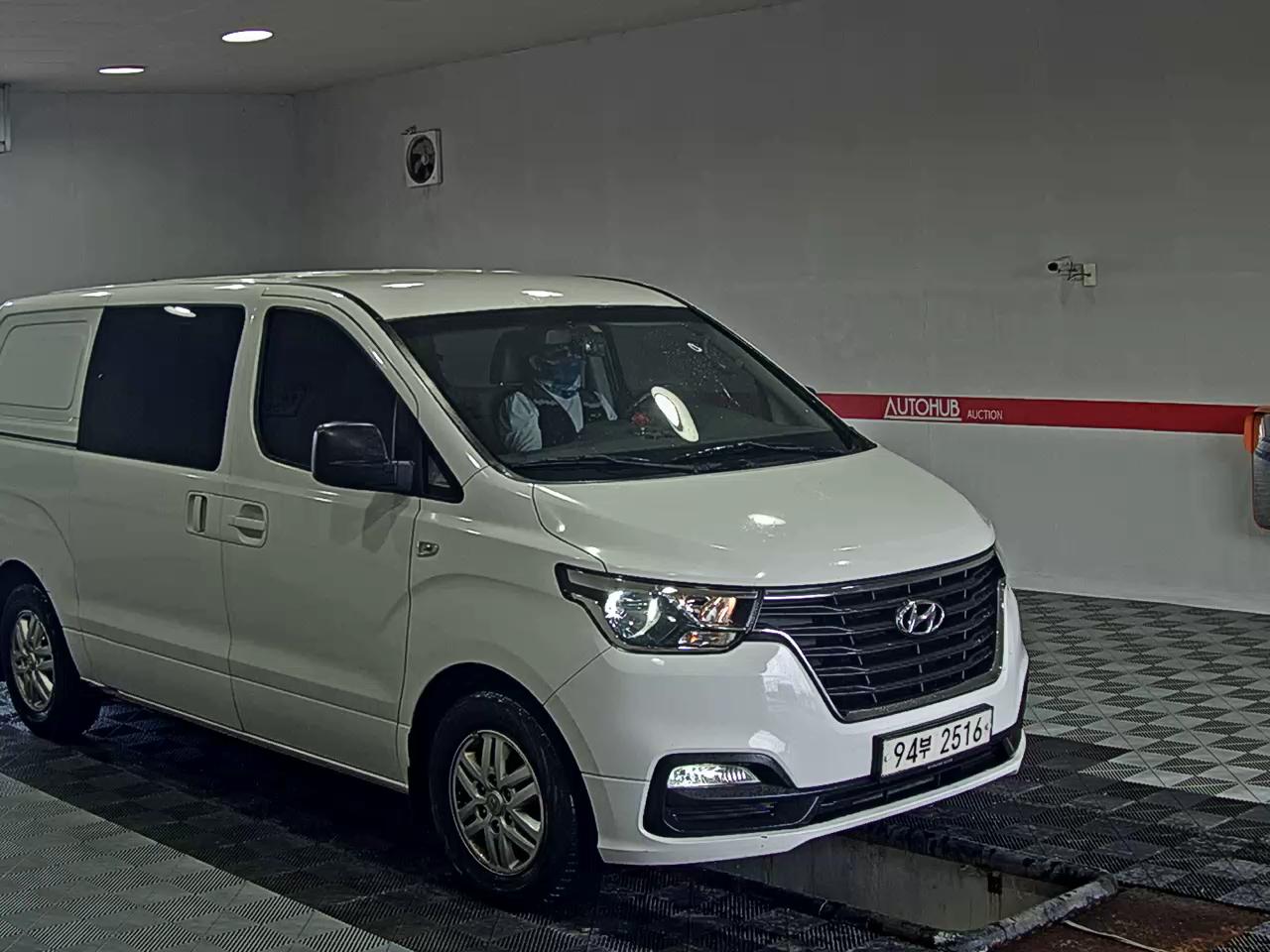 هيونداي الجديد جراند ستاركس 5 Seater ديزل فان سمارت 2019 VAN SMART