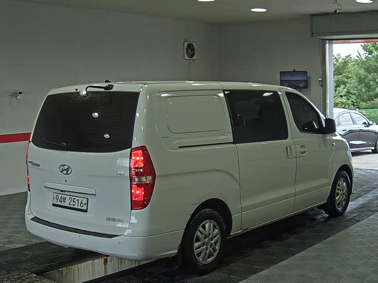 هيونداي الجديد جراند ستاركس 5 Seater ديزل فان سمارت 2019 VAN SMART