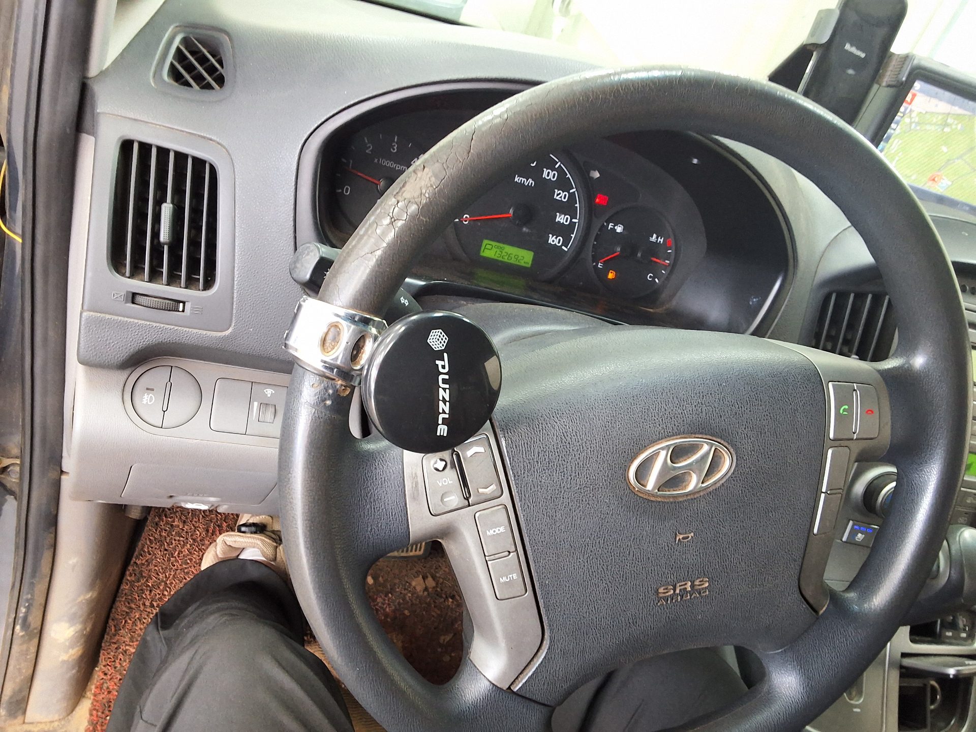 هيونداي جراند ستاركس 11 Seater ديزل Cvx Premier 2014 PREMIER