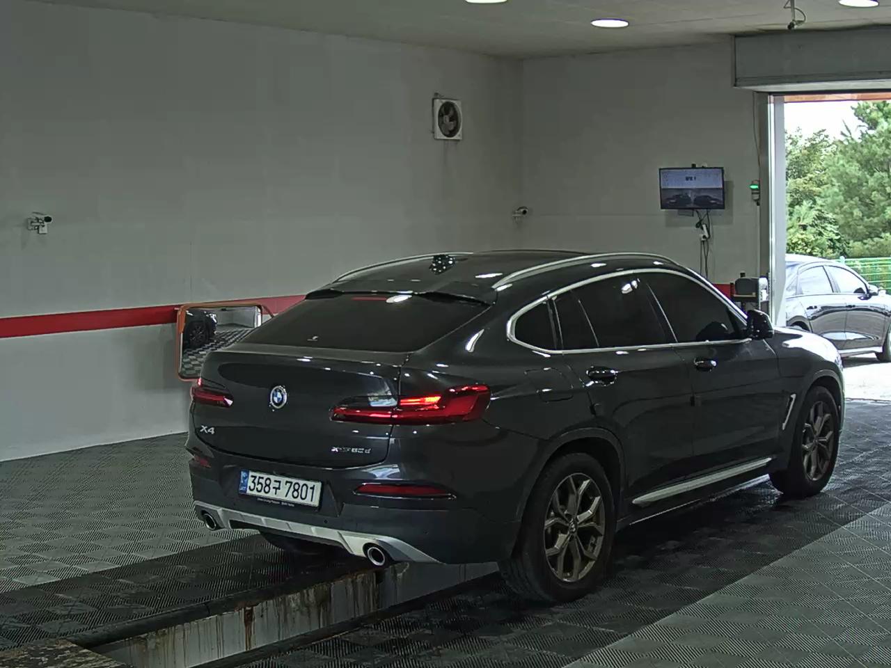 بي إم دبليو X4 (2Nd Gen) 20D إكس درايف X Line 2021 LINE