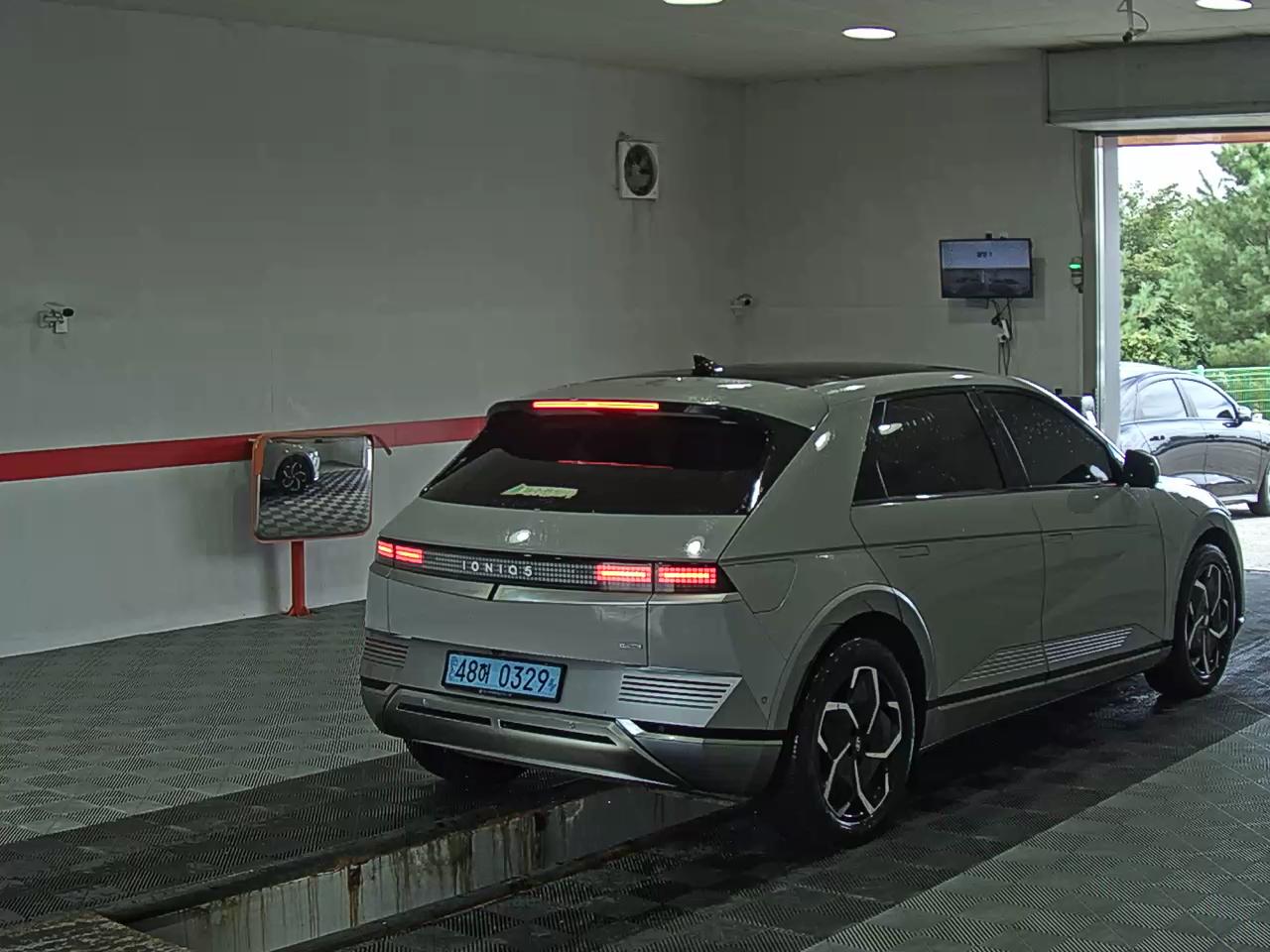 هيونداي أيونيك 2023 EV دفع رباعي طويل المدى PRESTIGE