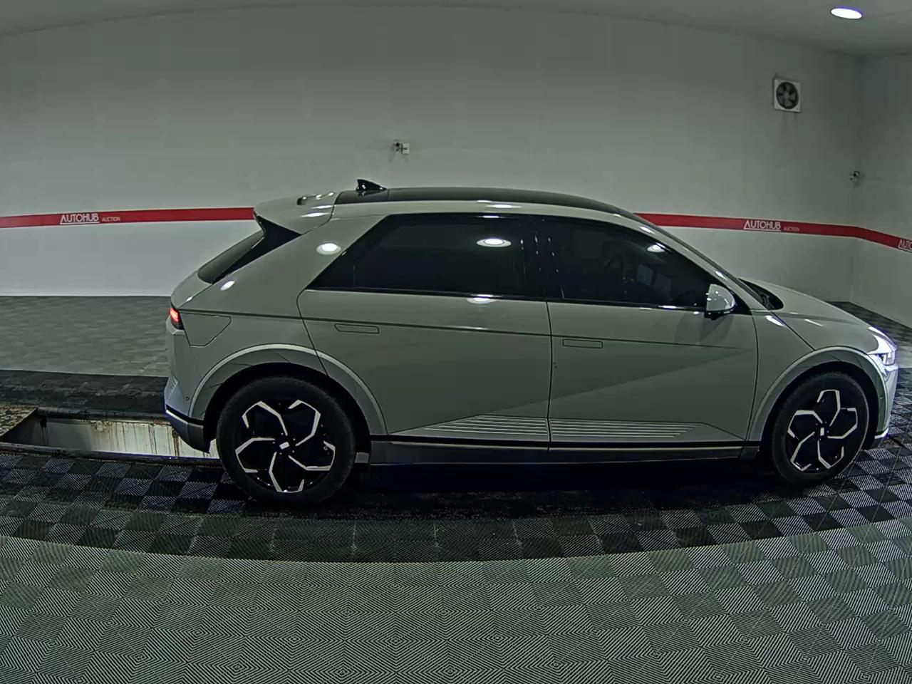 هيونداي أيونيك 2023 EV دفع رباعي طويل المدى PRESTIGE
