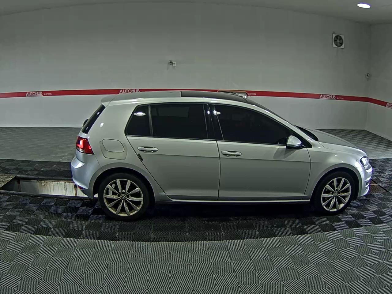 فولكس فاجن جولف (7Th Gen) 2.0 TDI 2014