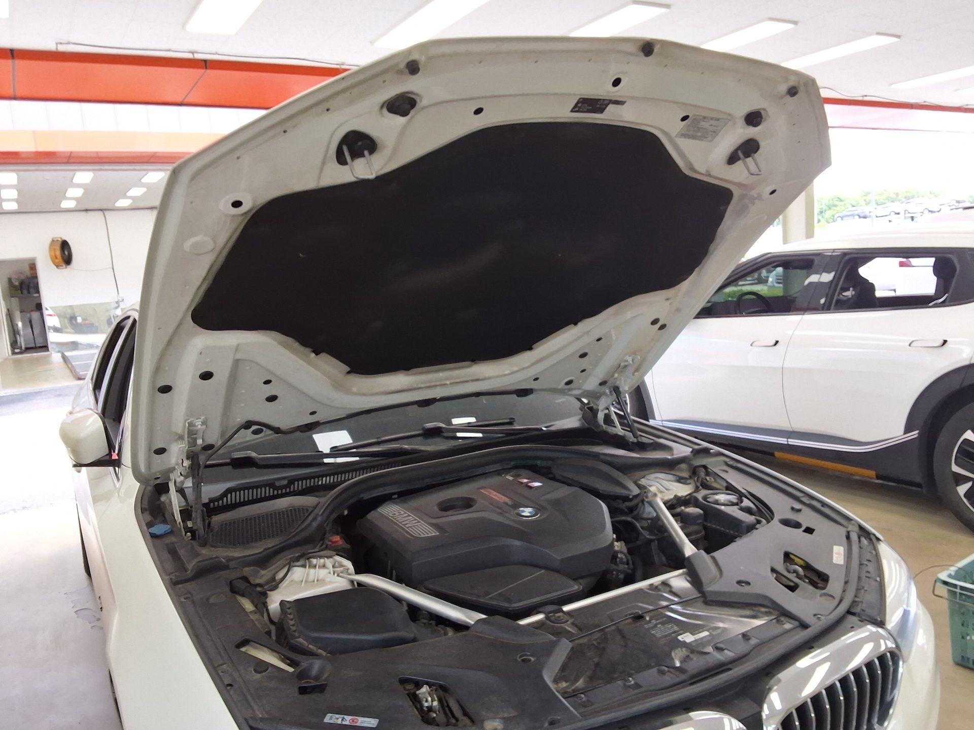 بي إم دبليو 5 Series (7Th Gen) 520I لكجري 2018 فاخر