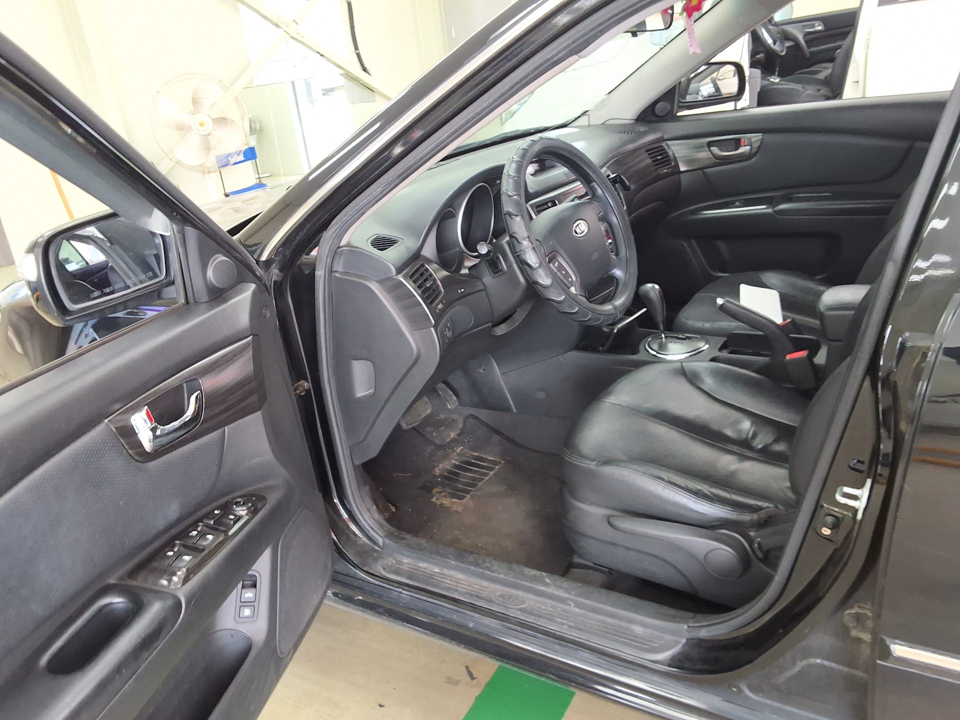 كيا Lotze Innovation غاز Rental Car بريميوم موديل 2010 بريميوم