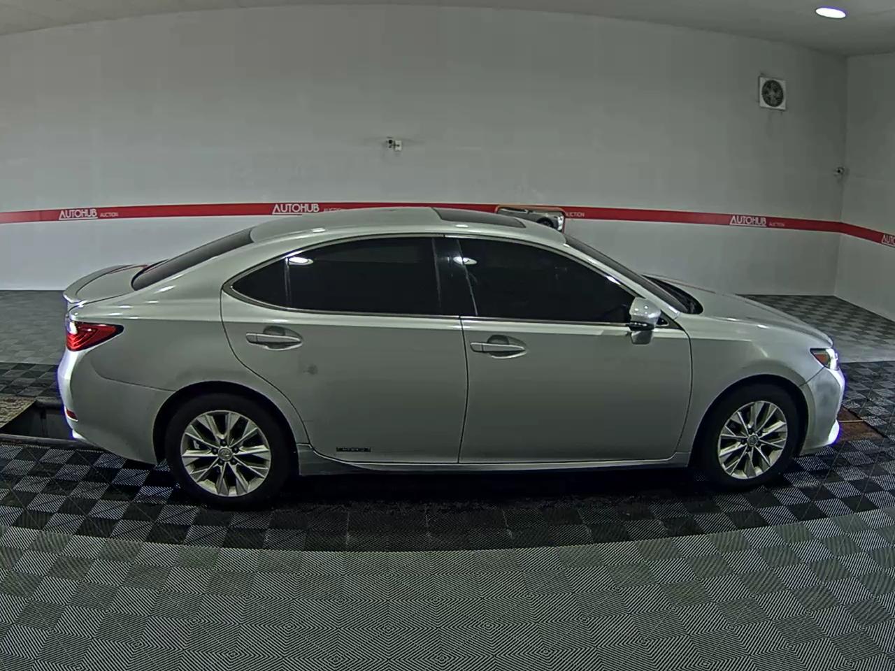 لكزس إي إس (6Th Gen) 300H 2013 300h