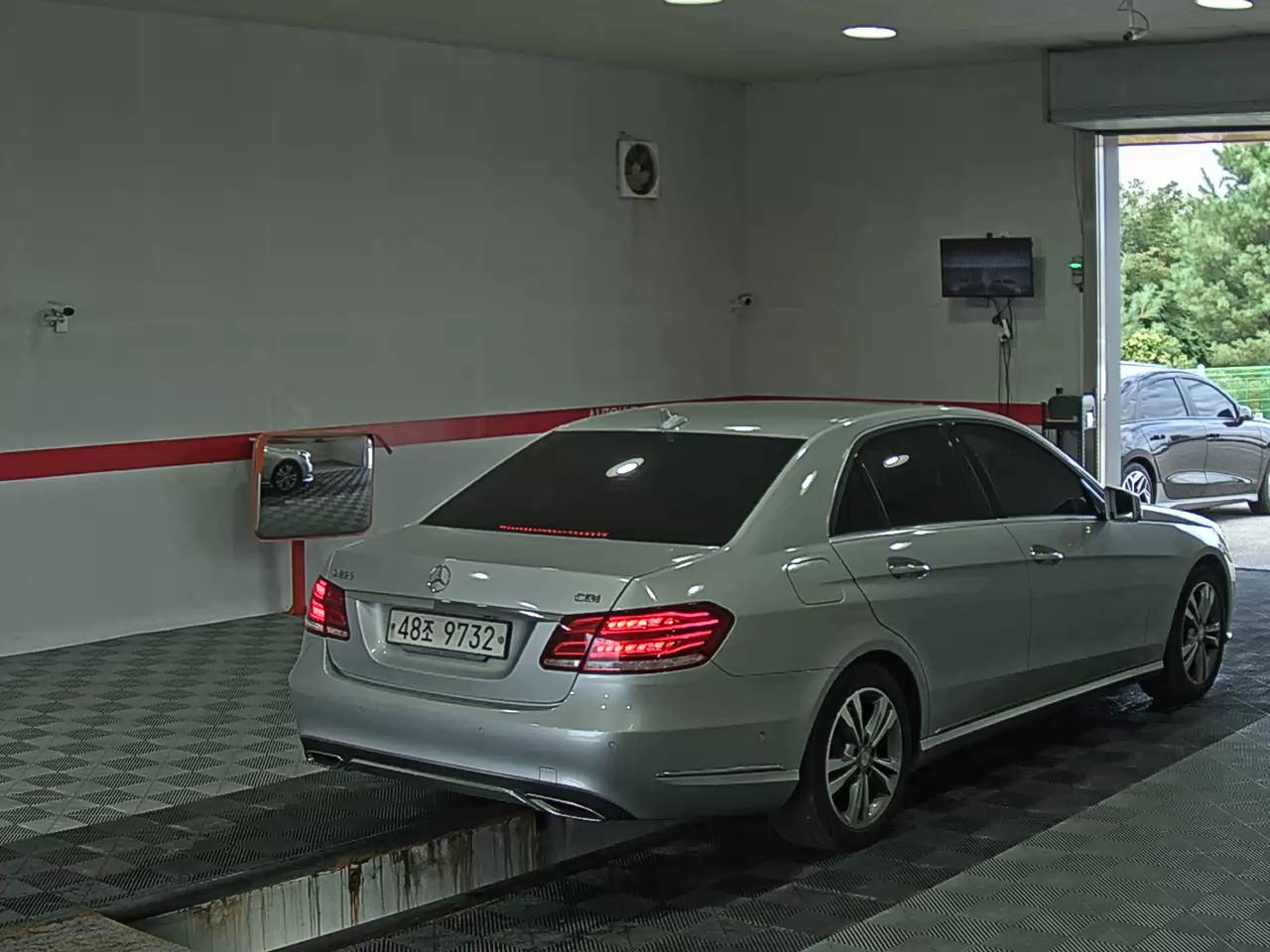 مرسيدس بنز E Class (4Th Gen) E220 Cdi Avantgarde 2015 E220