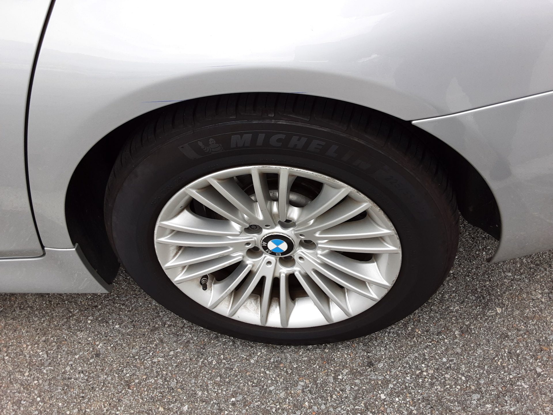 بي إم دبليو 5 Series (6Th Gen) 520D 2015 520d