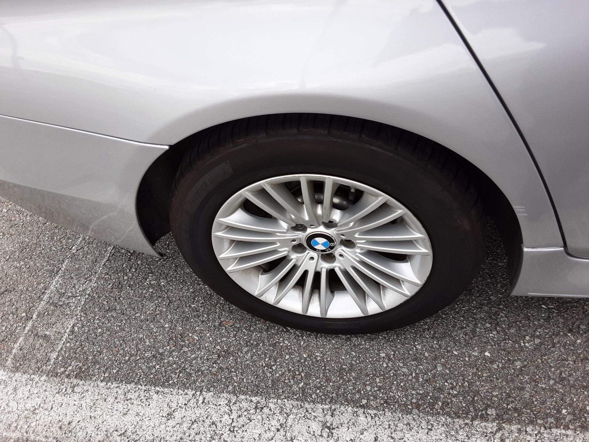 بي إم دبليو 5 Series (6Th Gen) 520D 2015 520d