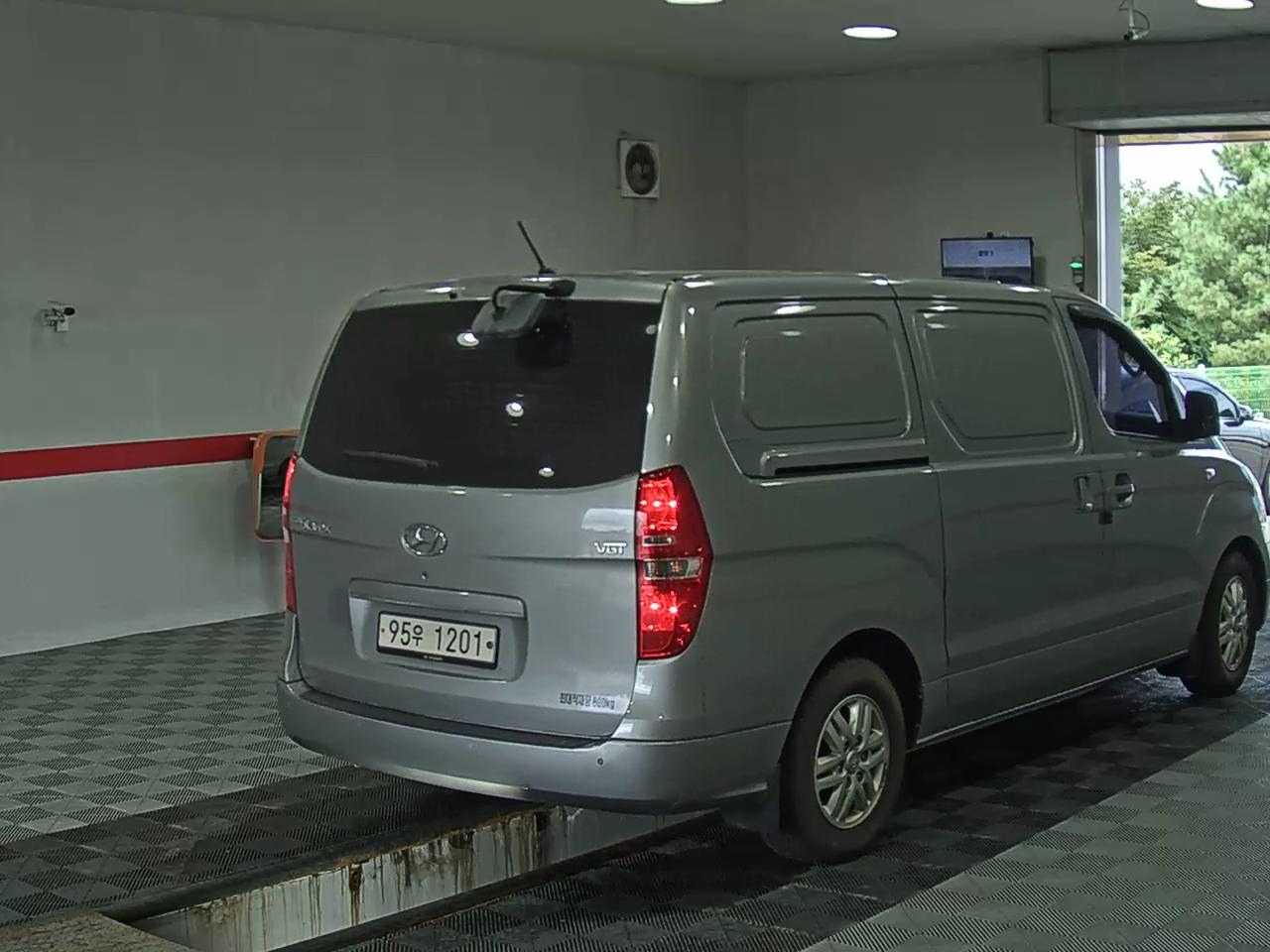 هيونداي جراند ستاركس 3 Seater ديزل فان سمارت 2018 VAN SMART