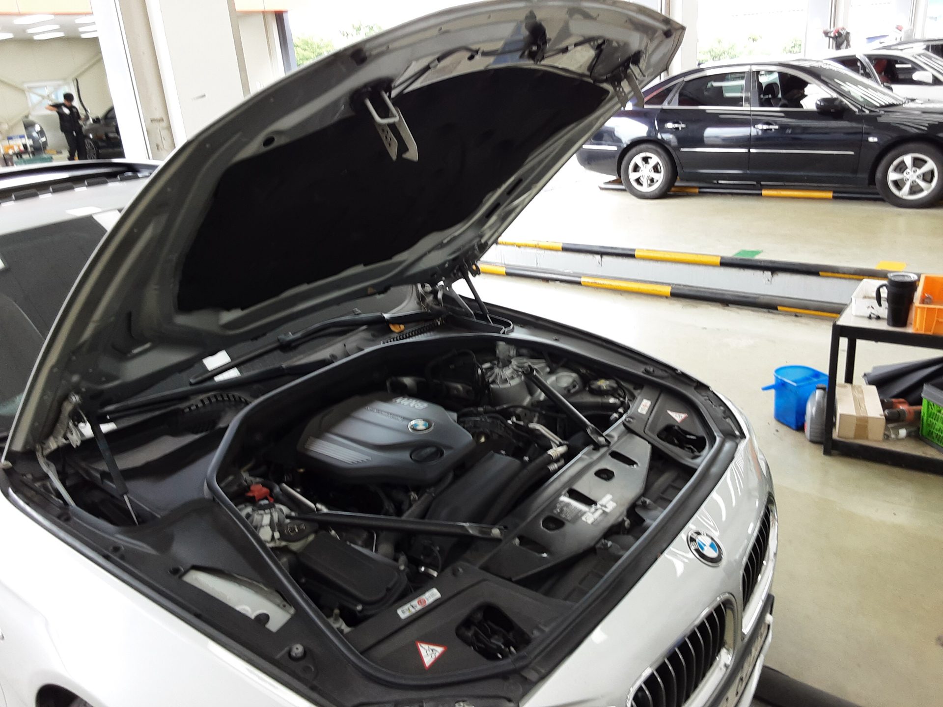 بي إم دبليو 5 Series (6Th Gen) 520D 2015 520d