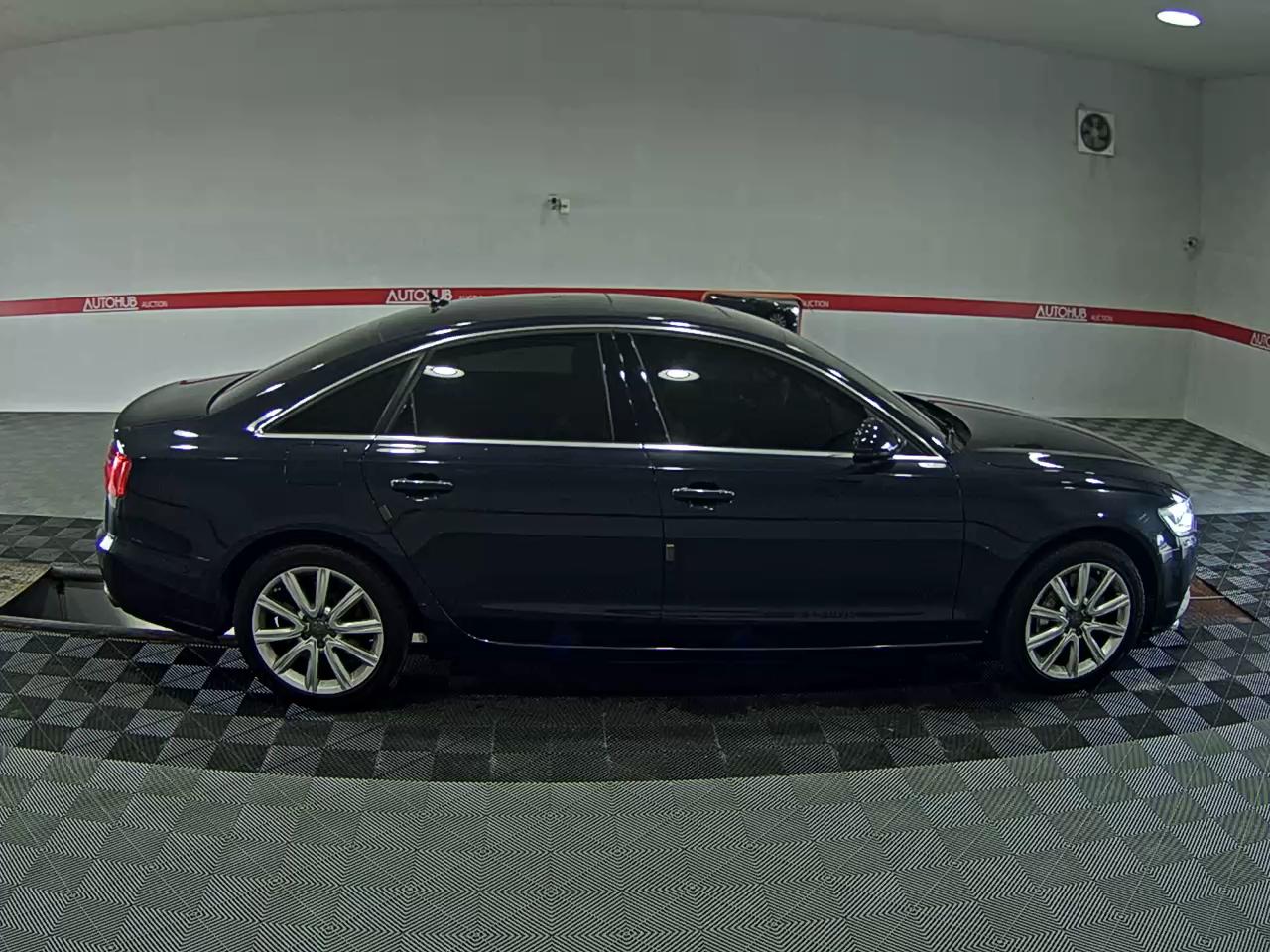 أودي إيه 6 (4Th Gen) 3.0 Tfsi كواترو 2012