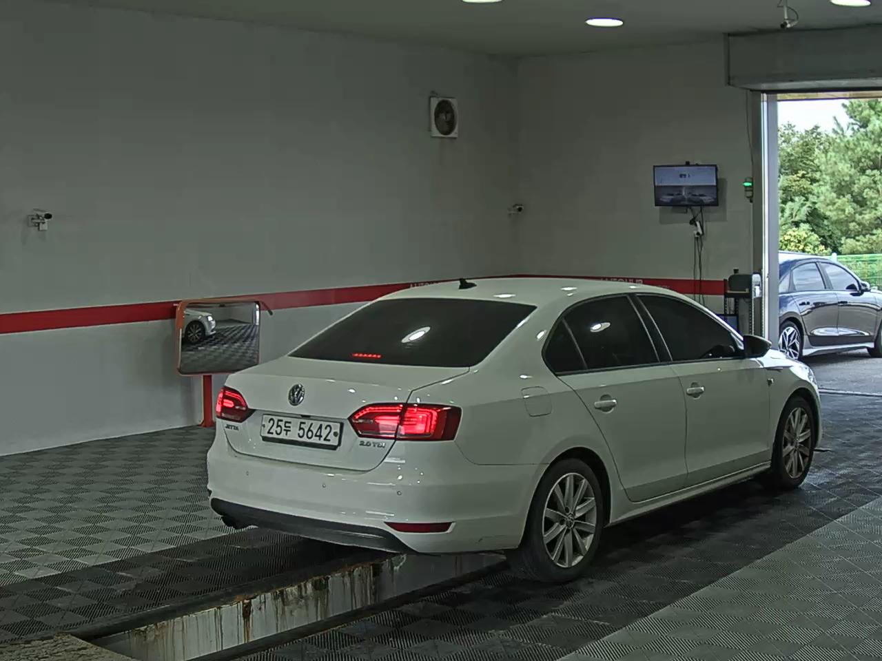 فولكس فاجن جيتا (6Th Gen) 2.0 TDI 2014