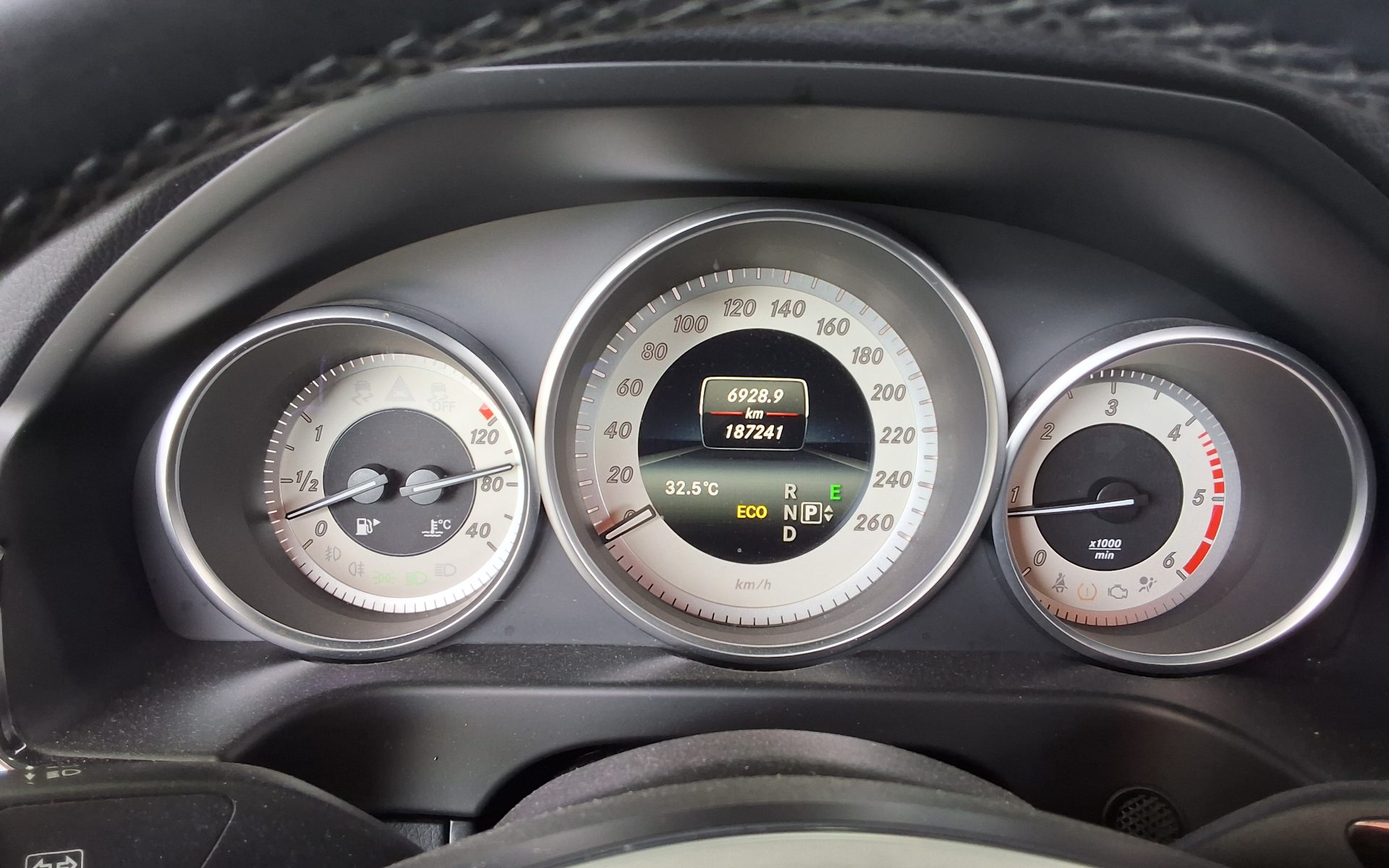 مرسيدس بنز E Class (4Th Gen) E250 Cdi فورماتيك 2014 4MATIC