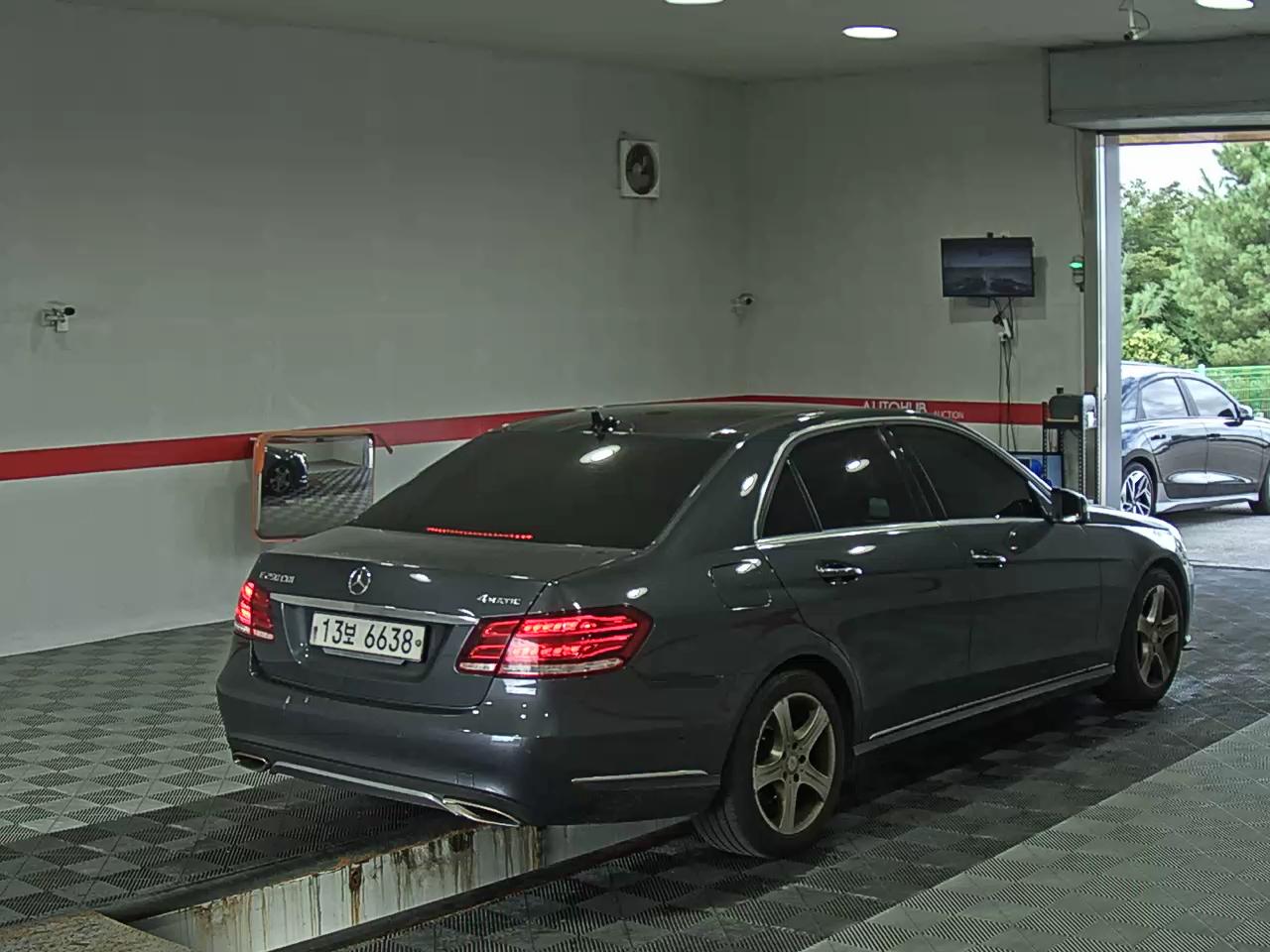 مرسيدس بنز E Class (4Th Gen) E250 Cdi فورماتيك 2014 4MATIC