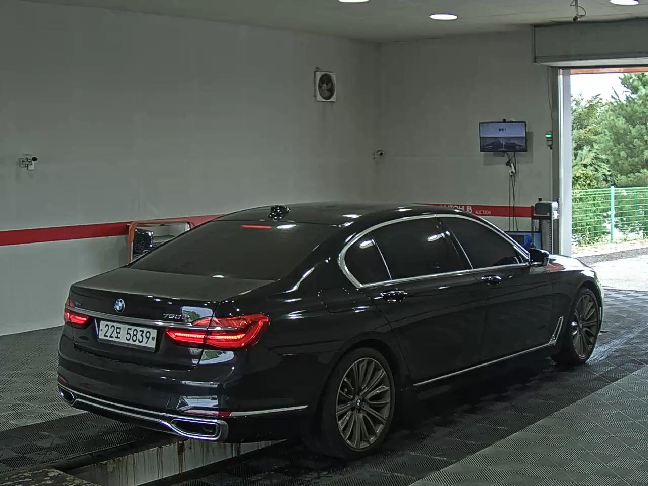 بي إم دبليو 7 Series (6Th Gen) 750Li إكس درايف 2016 750Li