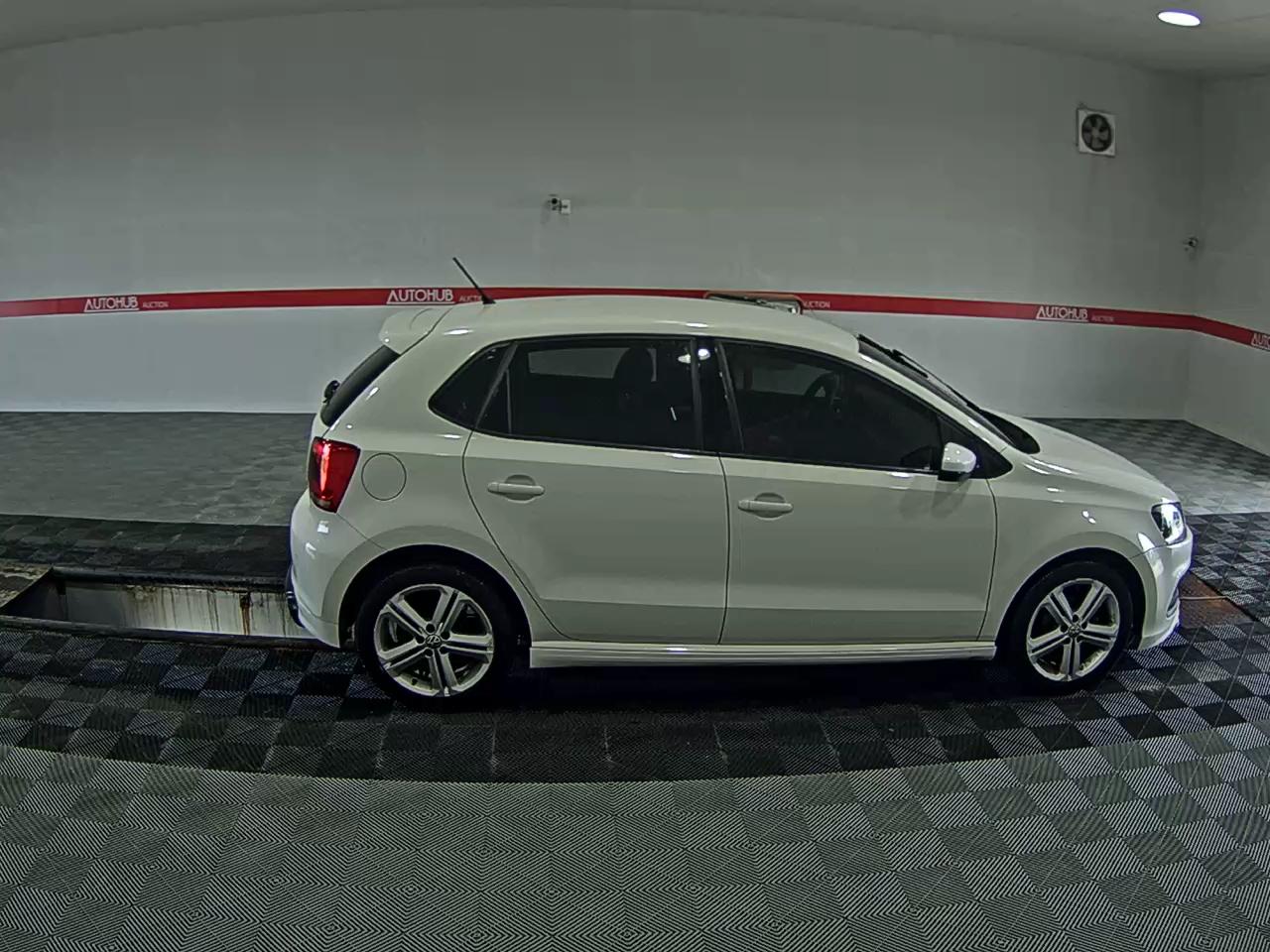 فولكس فاجن الجديد بولو (5Th Gen) 1.6 TDI R Line 2014 LINE