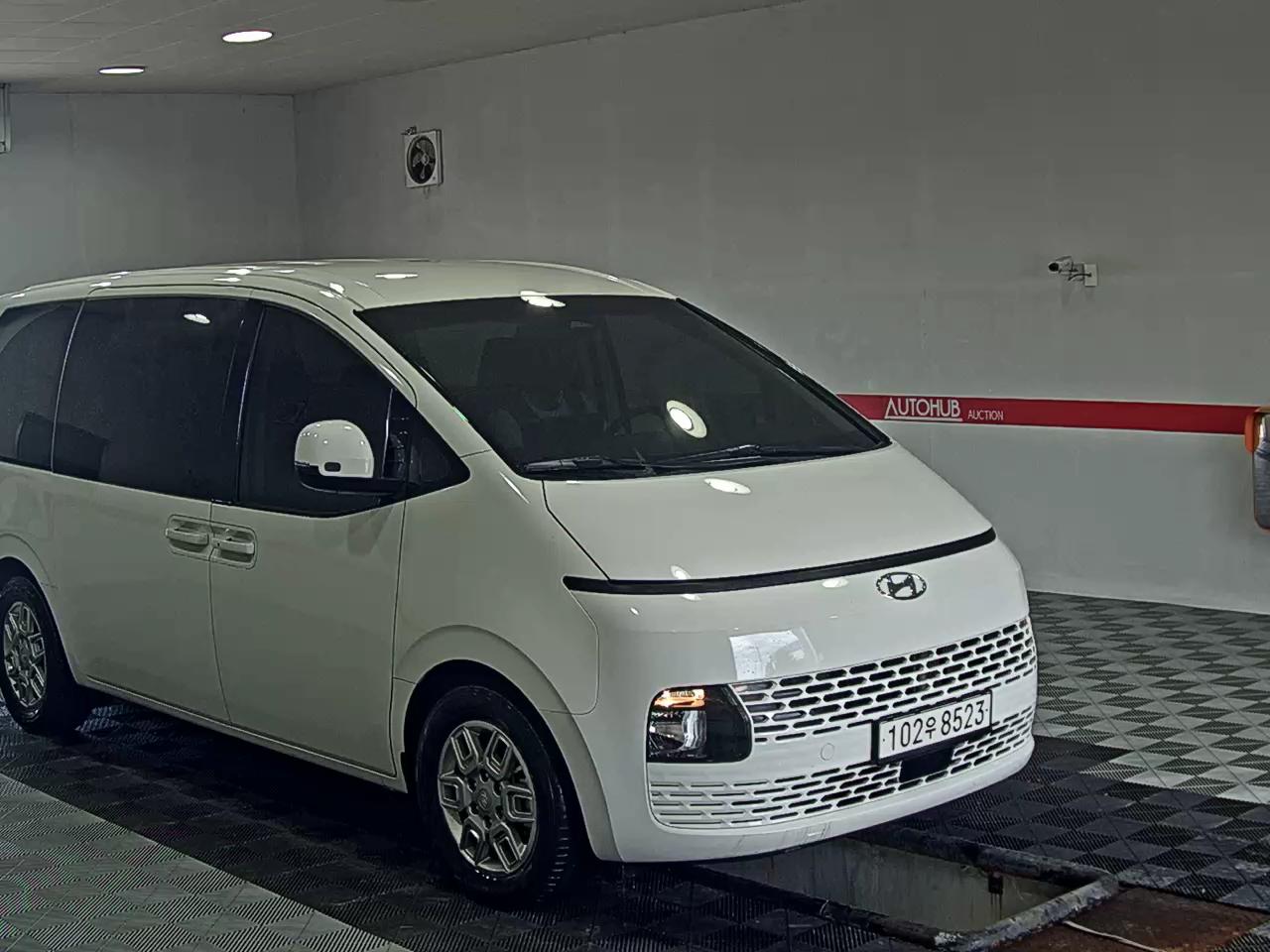 هيونداي ستاريا 2023 MODERN