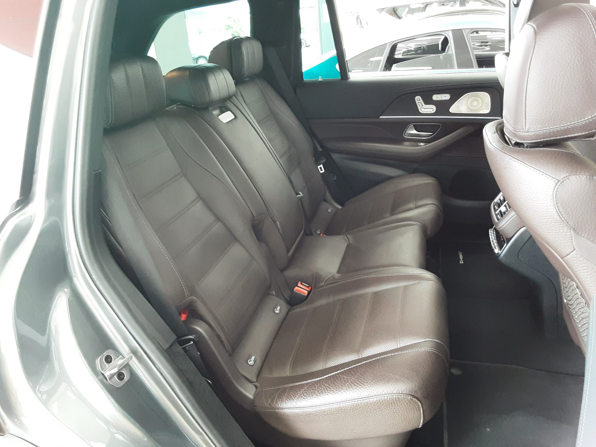 مرسيدس بنز جي إل إس Class (3Rd Gen) جي إل إس 400D فورماتيك 2022 GLS 4MATIC