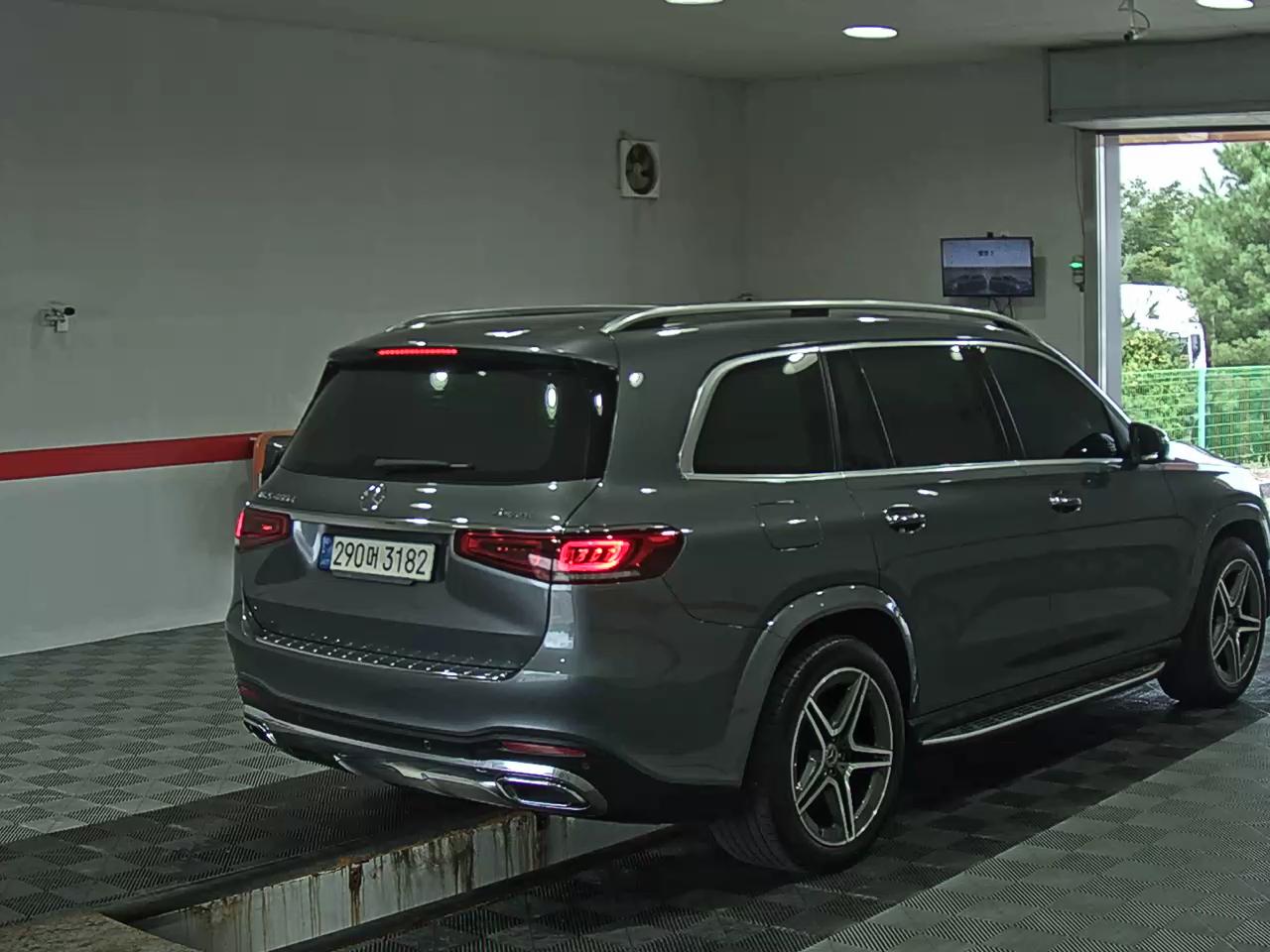مرسيدس بنز جي إل إس Class (3Rd Gen) جي إل إس 400D فورماتيك 2022 GLS 4MATIC