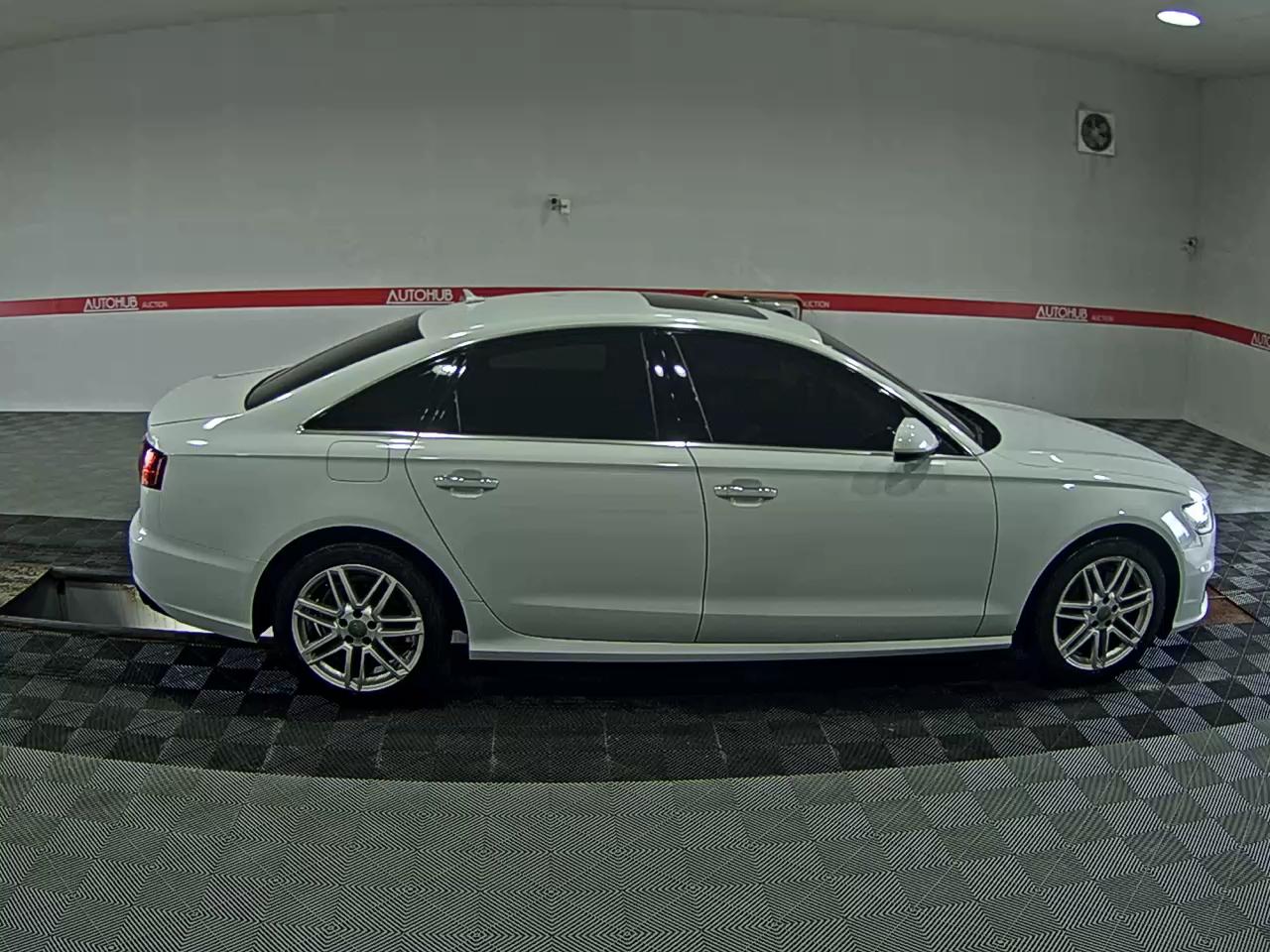 أودي إيه 6 (4Th Gen) 35 TDI Comfort 2016