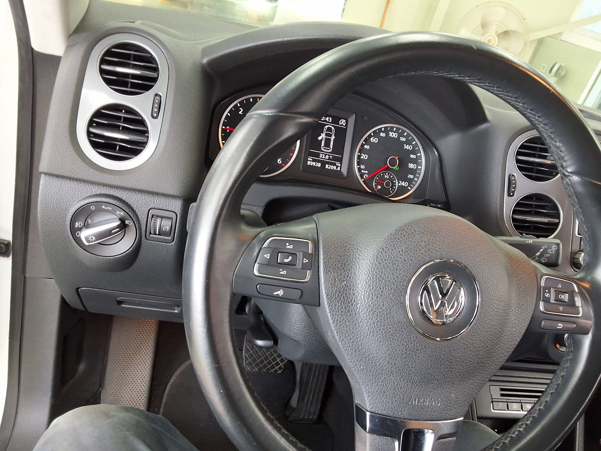فولكس فاجن تيجوان 2.0 TDI Bluemotion بريميوم 2015 بريميوم