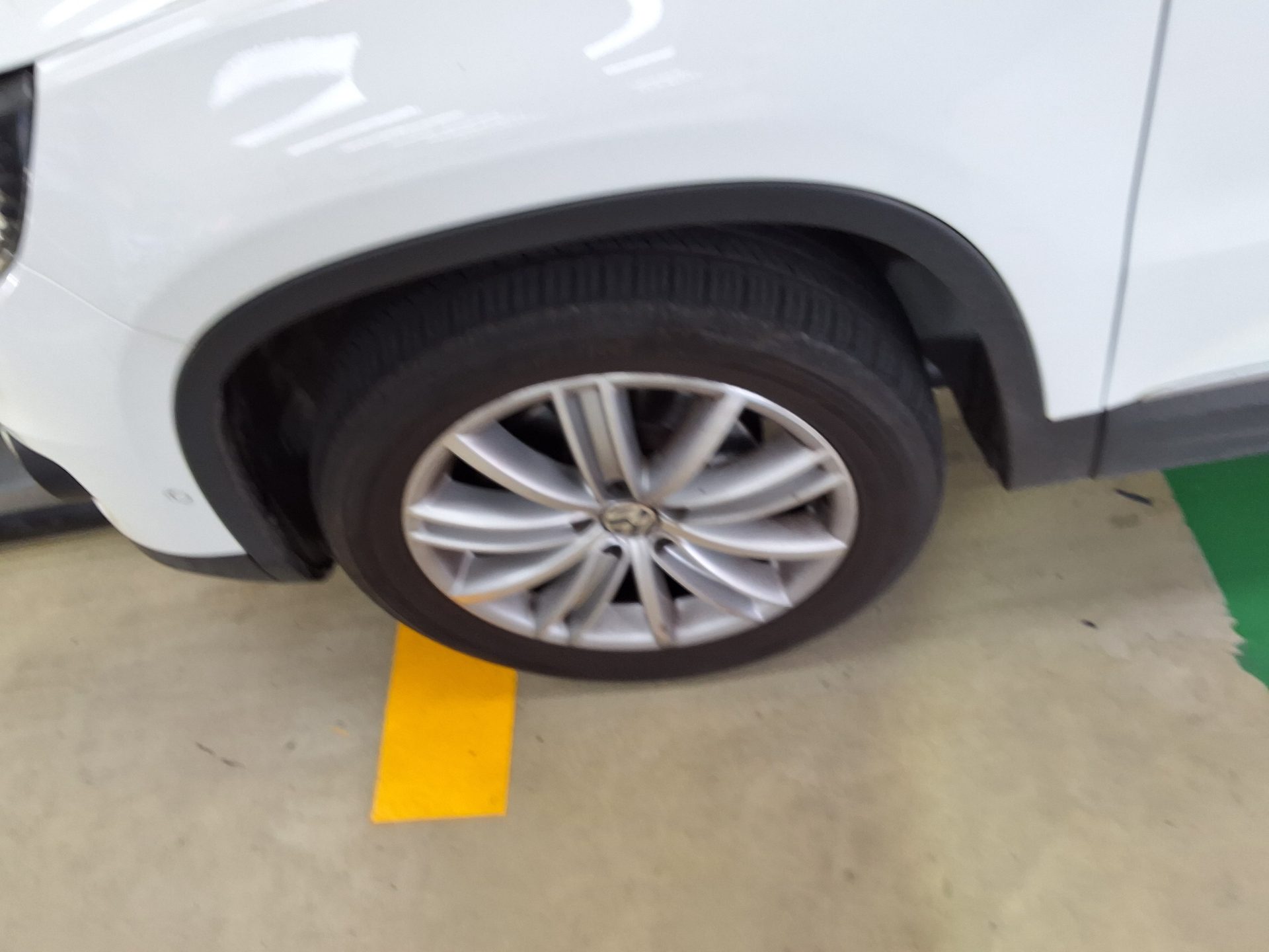 فولكس فاجن تيجوان 2.0 TDI Bluemotion بريميوم 2015 بريميوم