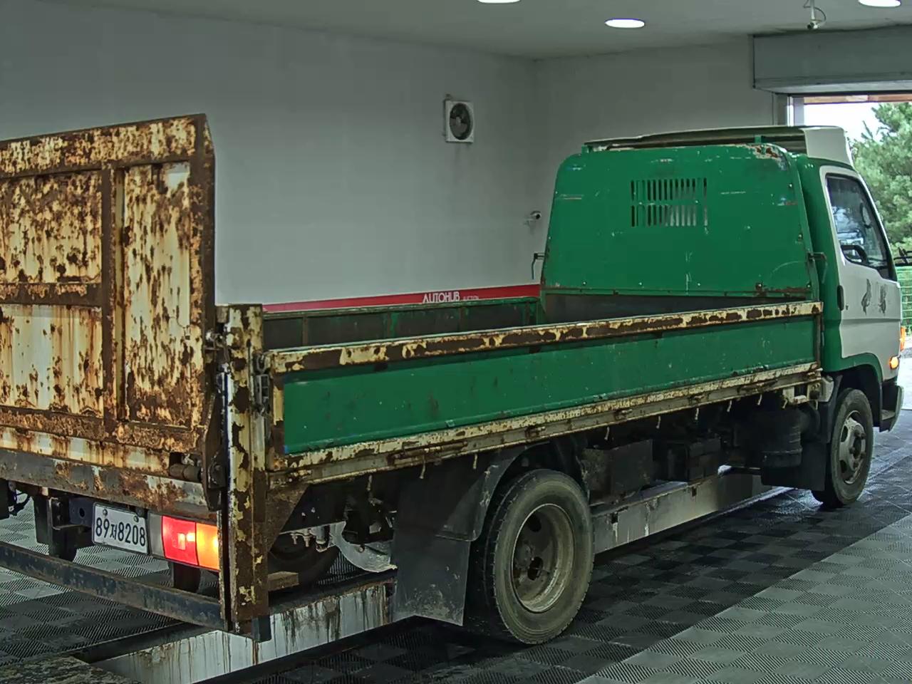 هيونداي E Mighty 2.5 طن ستاندرد Cab طويل Wheelbase مرتفع Deck 2011 طويل المدى