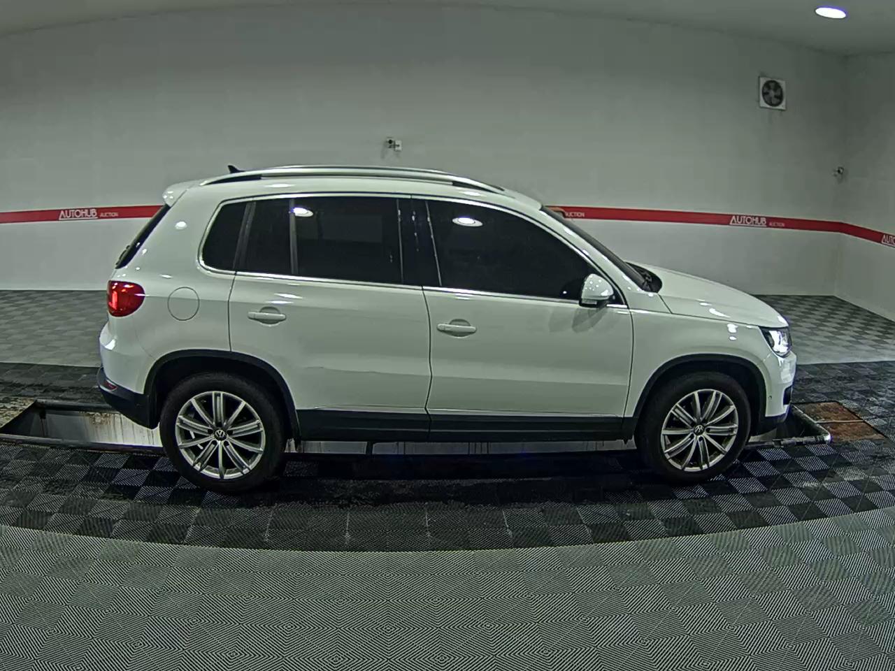 فولكس فاجن تيجوان 2.0 TDI Bluemotion بريميوم 2015 بريميوم