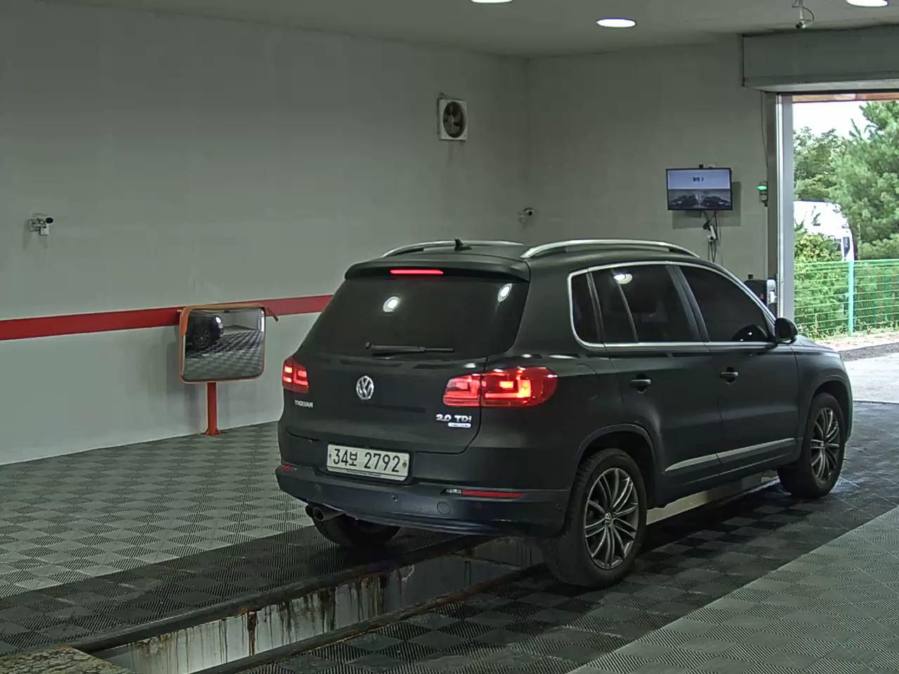 فولكس فاجن تيجوان 2.0 TDI Bluemotion بريميوم 2012 بريميوم