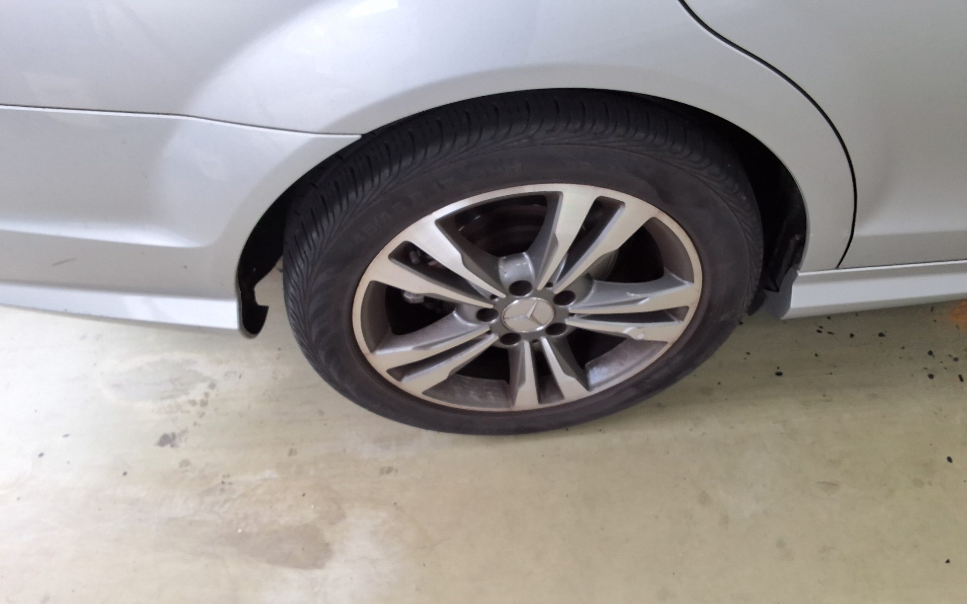 مرسيدس بنز C Class (3Rd Gen) C200 Blue Efficiency 2012 C200