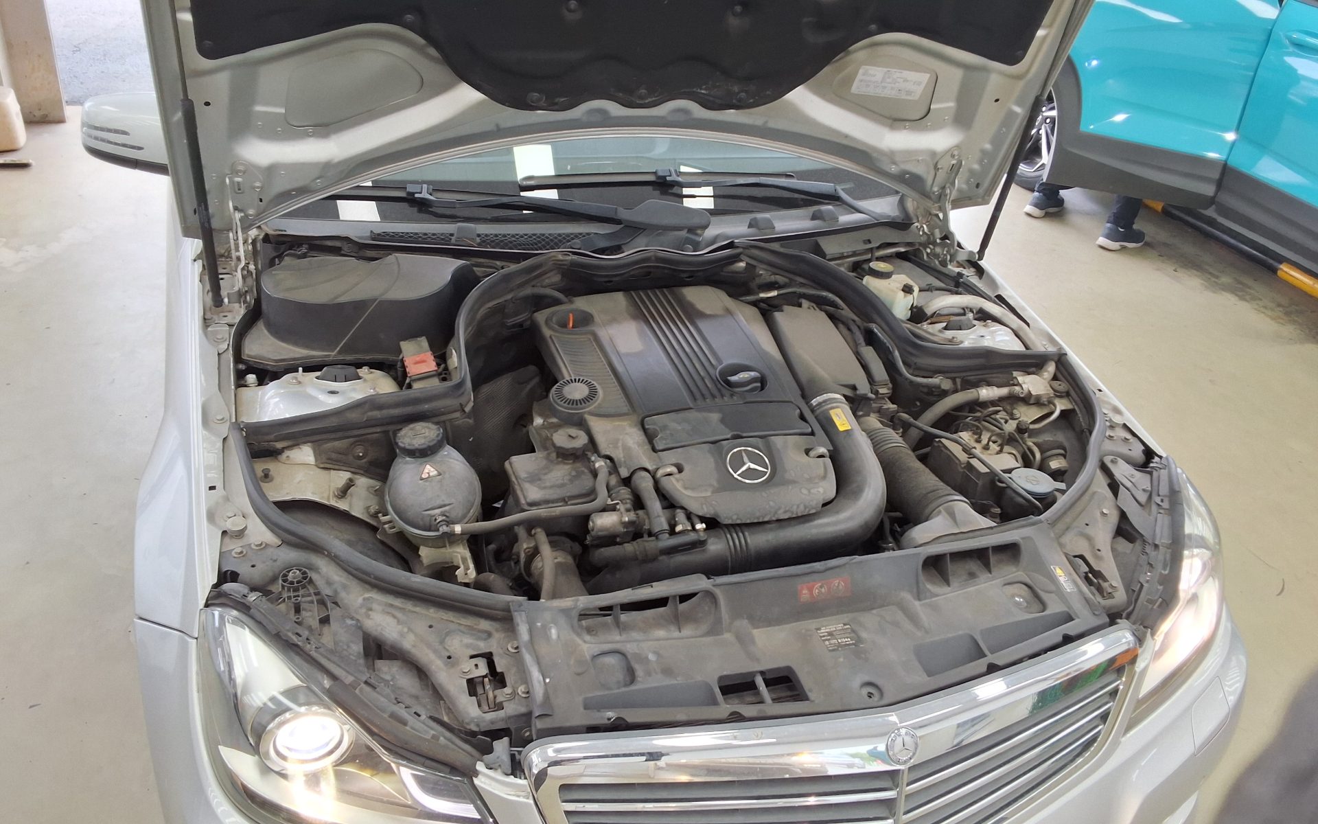 مرسيدس بنز C Class (3Rd Gen) C200 Blue Efficiency 2012 C200