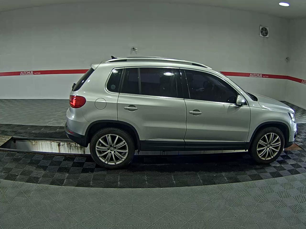 فولكس فاجن تيجوان 2.0 TDI Bluemotion بريميوم 2012 بريميوم