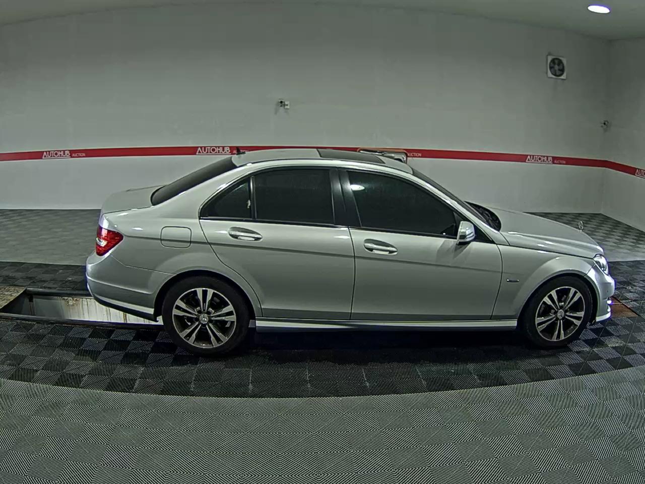 مرسيدس بنز C Class (3Rd Gen) C200 Blue Efficiency 2012 C200