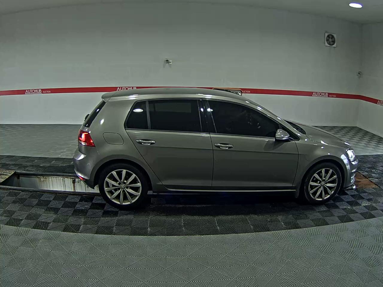 فولكس فاجن جولف (7Th Gen) 2.0 TDI 2016