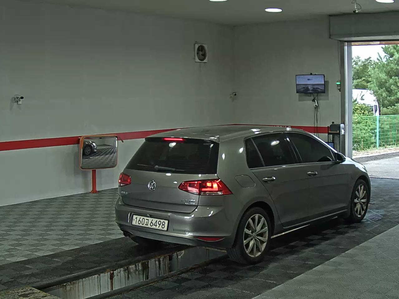 فولكس فاجن جولف (7Th Gen) 2.0 TDI 2016