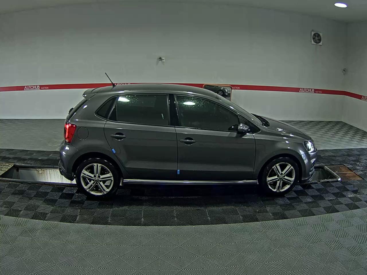 فولكس فاجن الجديد بولو (5Th Gen) 1.6 TDI R Line 2013 LINE