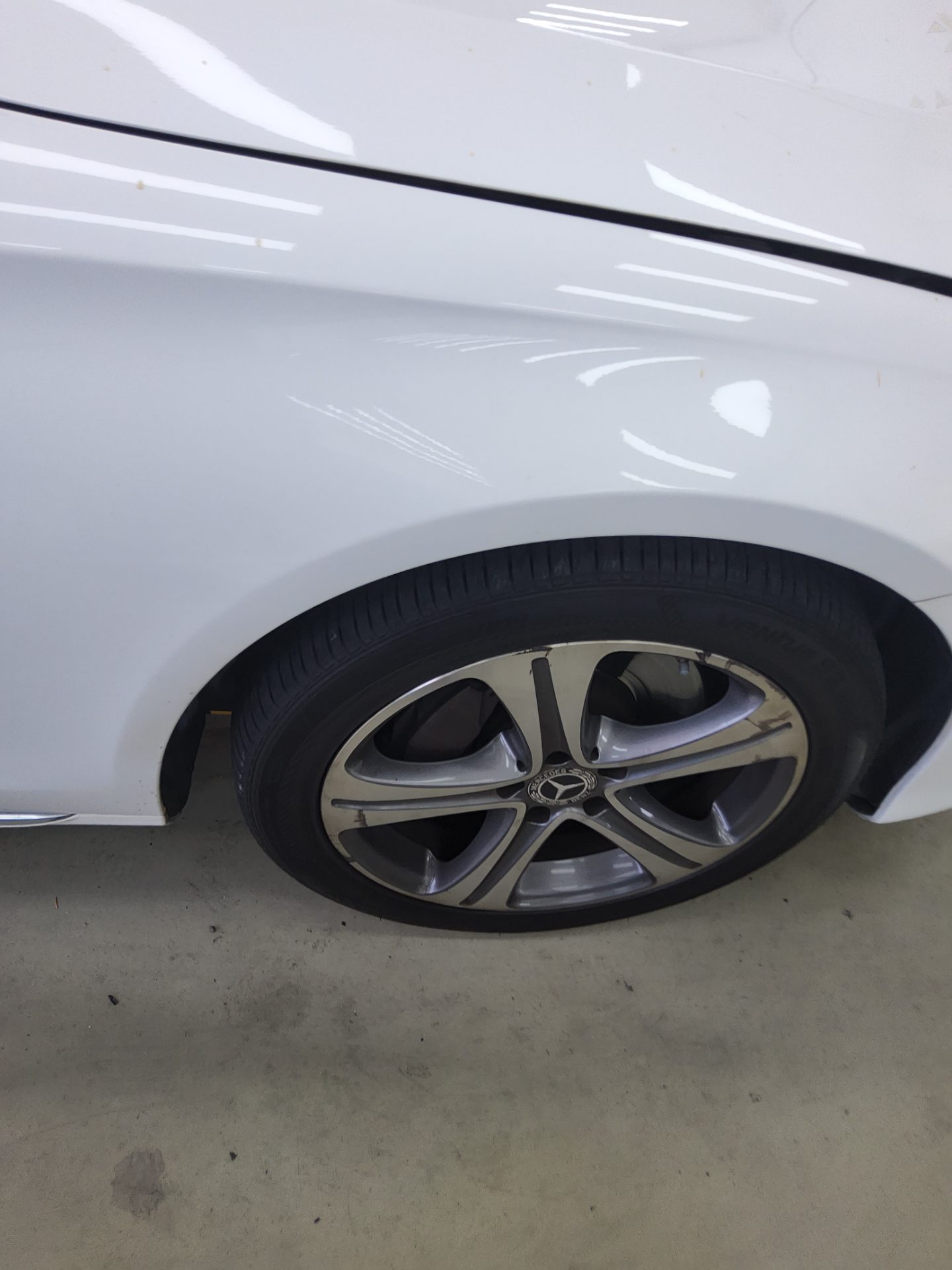 مرسيدس بنز E Class (5Th Gen) E300 فورماتيك Avantgarde 2018 4MATIC