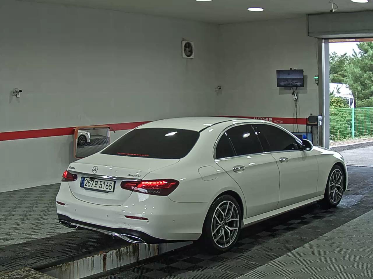 مرسيدس بنز E Class (5Th Gen) E220D فورماتيك AMG Line 2021 E220d 4MATIC LINE