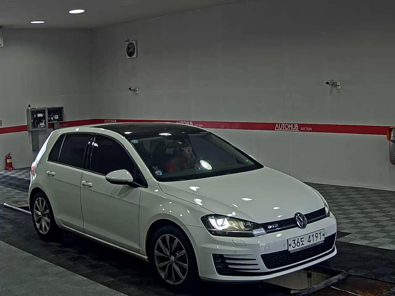 فولكس فاجن جولف (7Th Gen) 2.0 TDI 2015