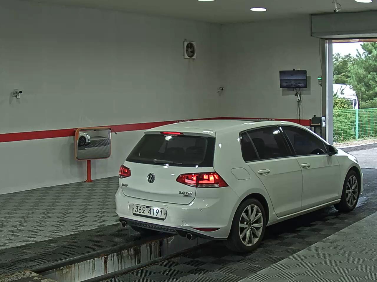 فولكس فاجن جولف (7Th Gen) 2.0 TDI 2015