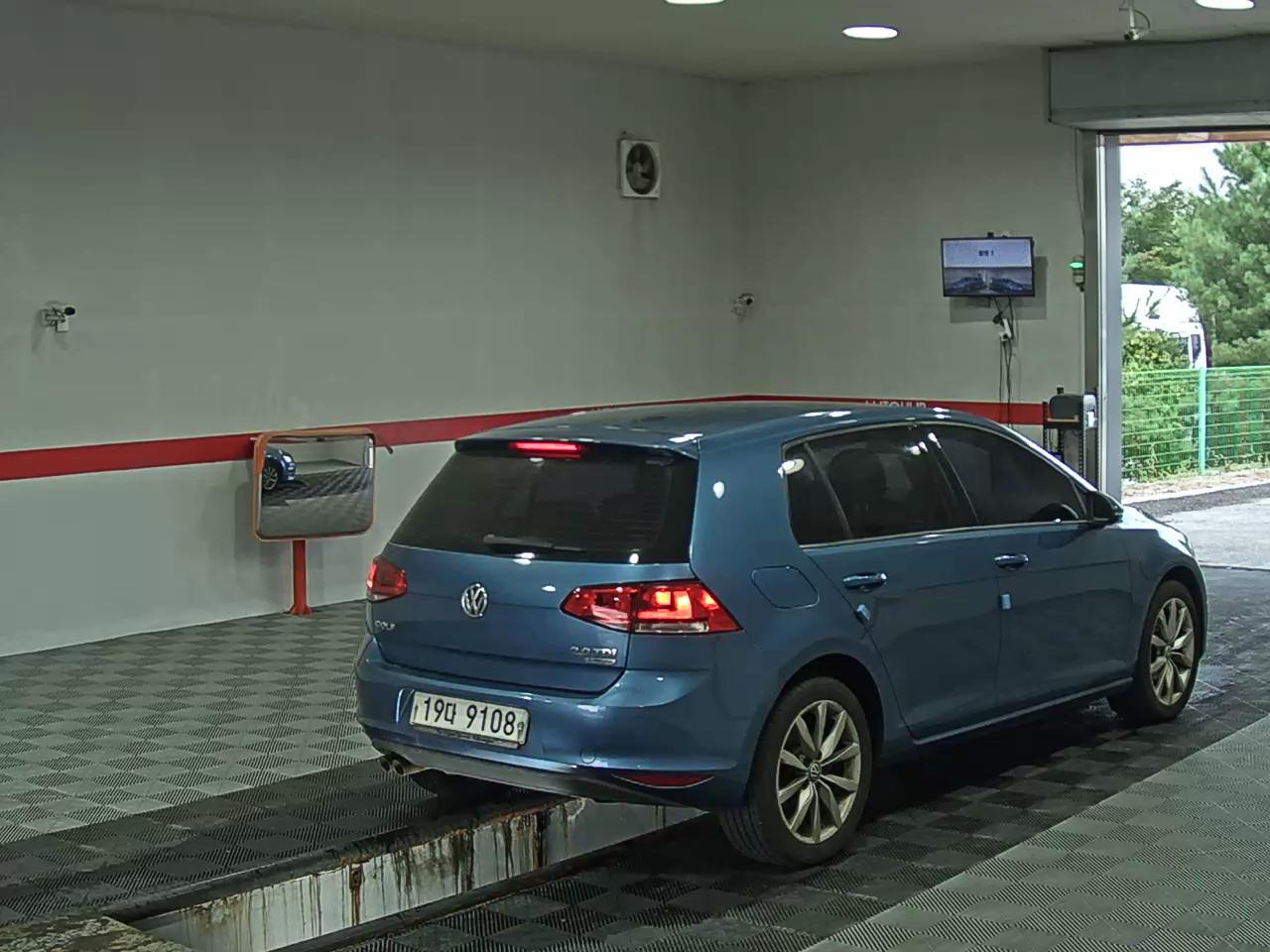 فولكس فاجن جولف (7Th Gen) 2.0 TDI 2013