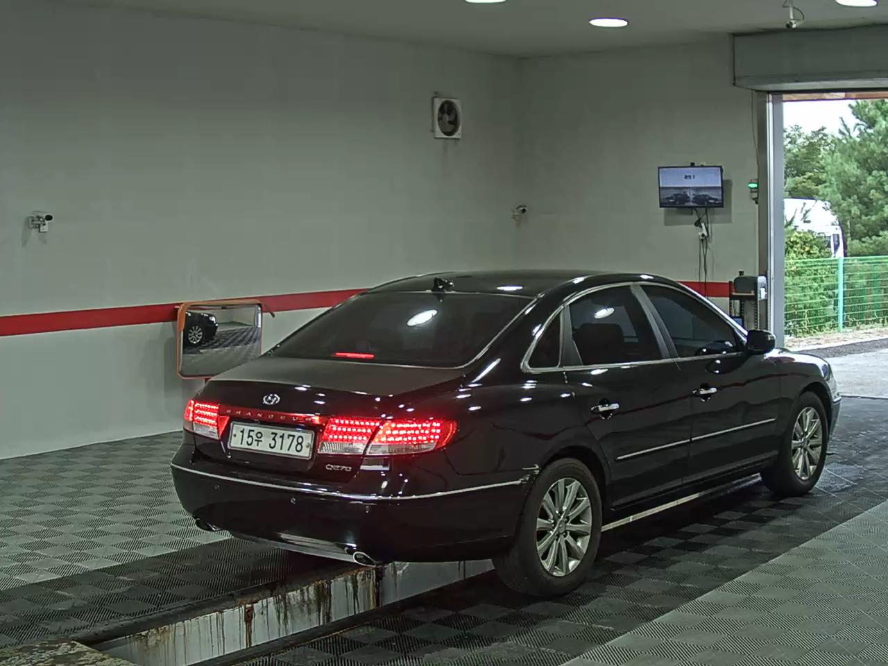 هيونداي جرانديور 2009 فاخر فاخر